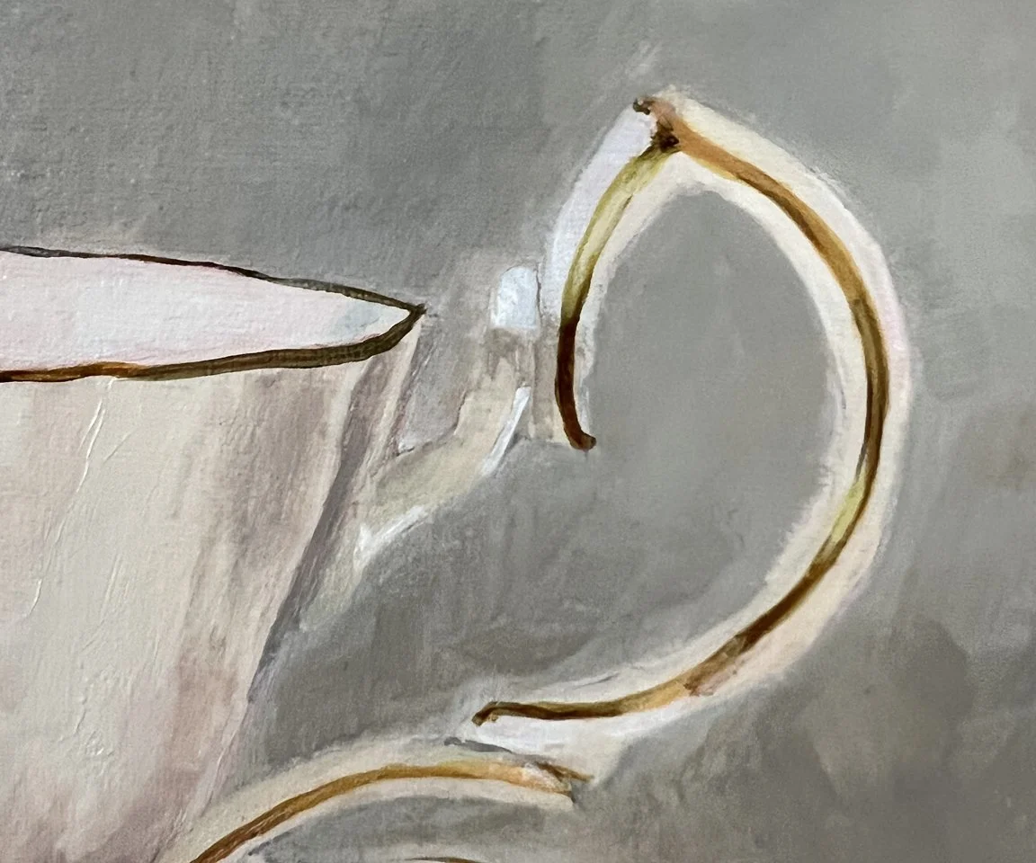 detail of gold stripe on teacup handle