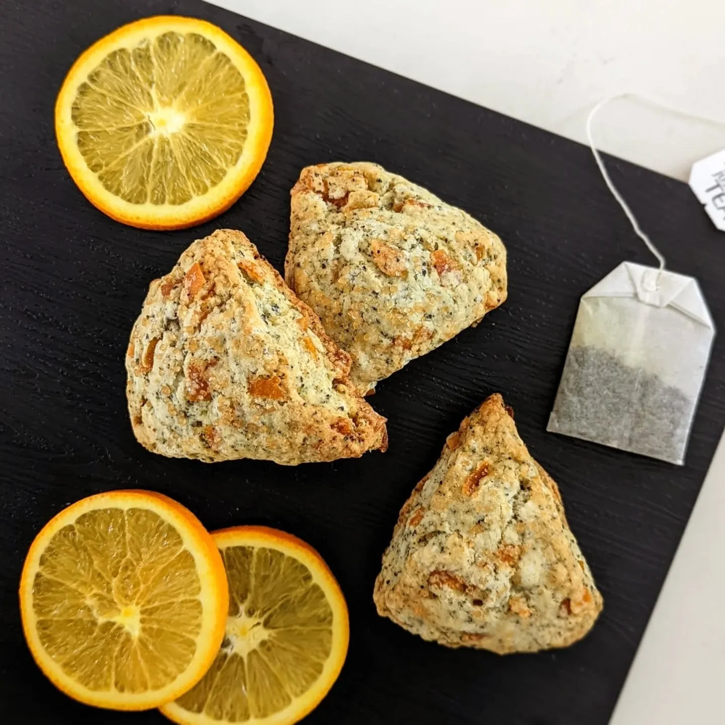 Only 2 days left to pre-order for our Holiday Pop-Up!! These Orange Earl Grey Scones--made with candied orange peel 🍊 and earl grey tea leaves 🌿--are up for grabs as well as lots of other treats. Check the link in bio for the rest of the menu and t