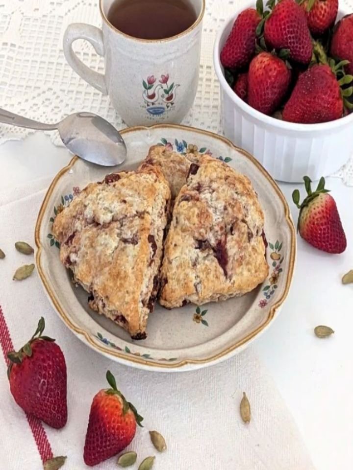 Which of these new flavors are you excited to try? 🫢 Swipe to see some of the pollinators that make them possible. 🐝🦋🪰🪲🐜🐦

Our Strawberry Cardamom Scones are bright and fruity which feels like the perfect treat to welcome Spring and the warmin