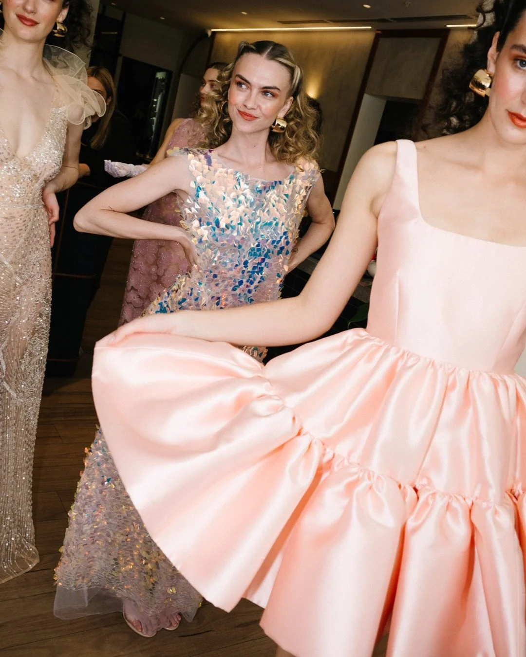 Brightening up your feed with @couturelovemadness_ poolside at last years @adlfashionweek 
Head over to Christina’s page to hear about her sale launching next week- perfect for any bridal & special events ✨
@clipjointsalons 
@mediamakeupa