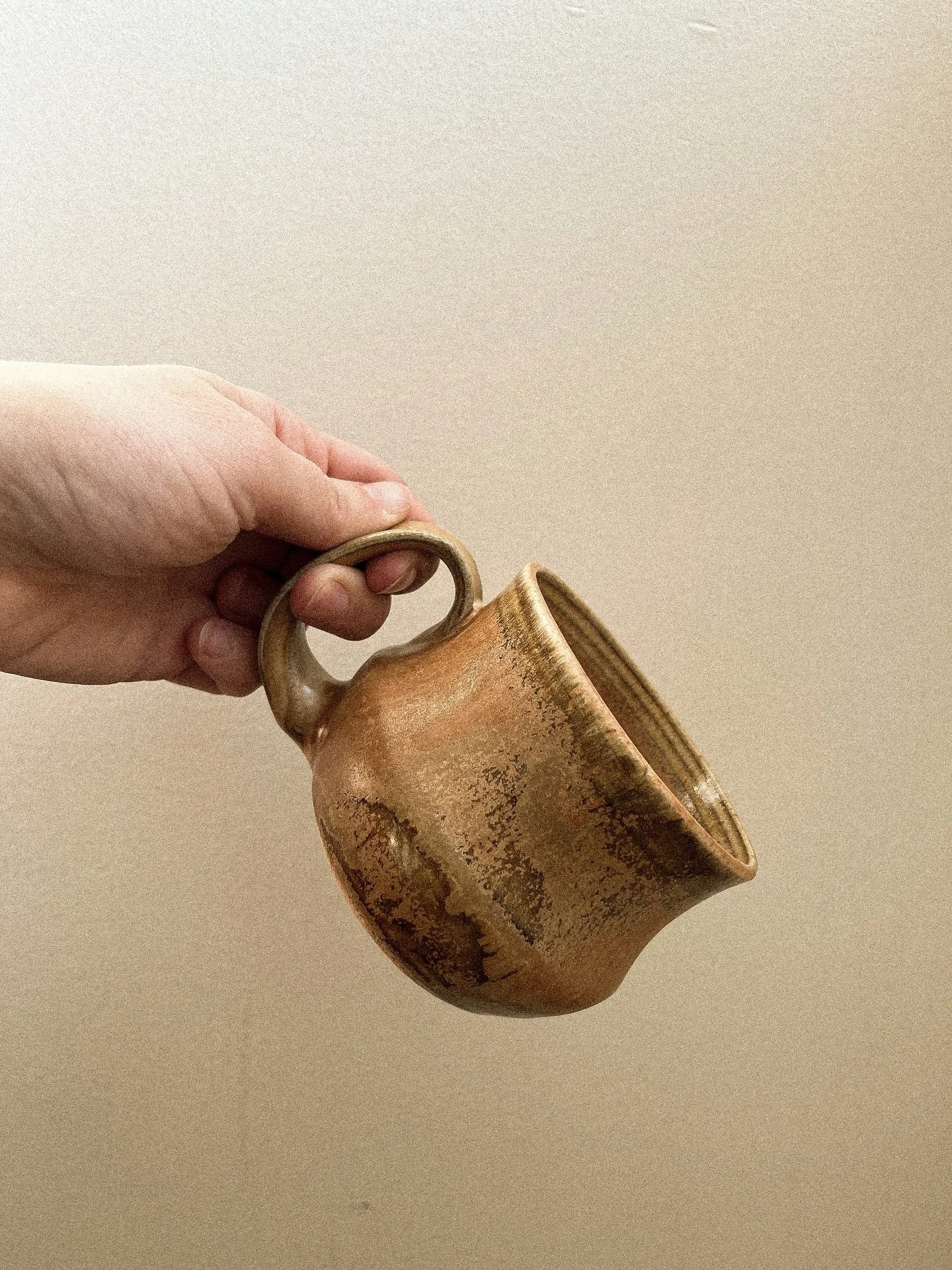 I pulled a small handful of these test mugs from the gas kiln this week. I love them, but naturally, I forgot to record any glaze notes.

#functionalceramics #gaskiln #reductionfired #highfired #wheelthrown #potterystudio #cone10reduction
