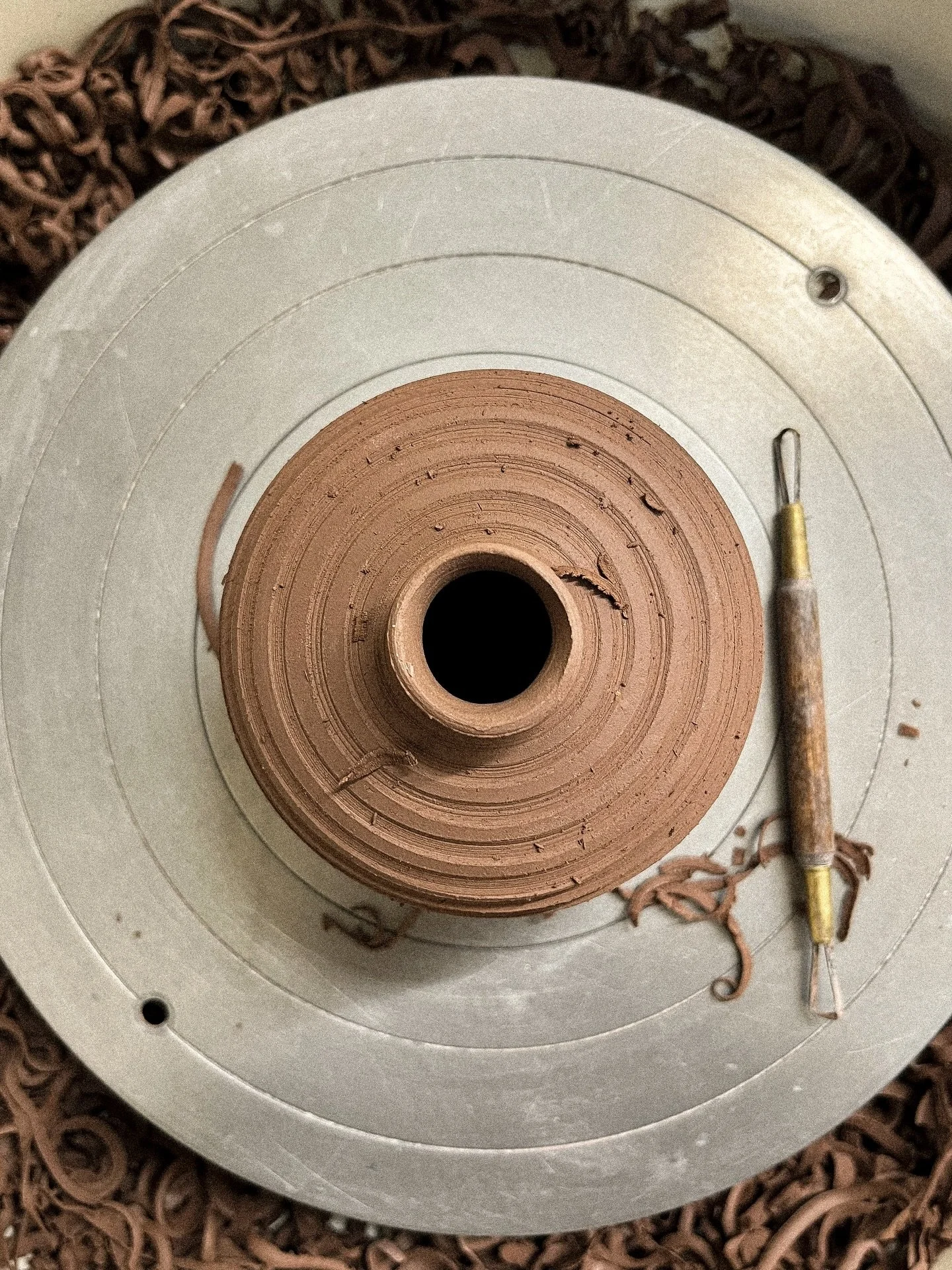 I&rsquo;ve been heads down in the studio these past few weeks, working through old forms, exploring new ones, and making lots of bud vases for spring!