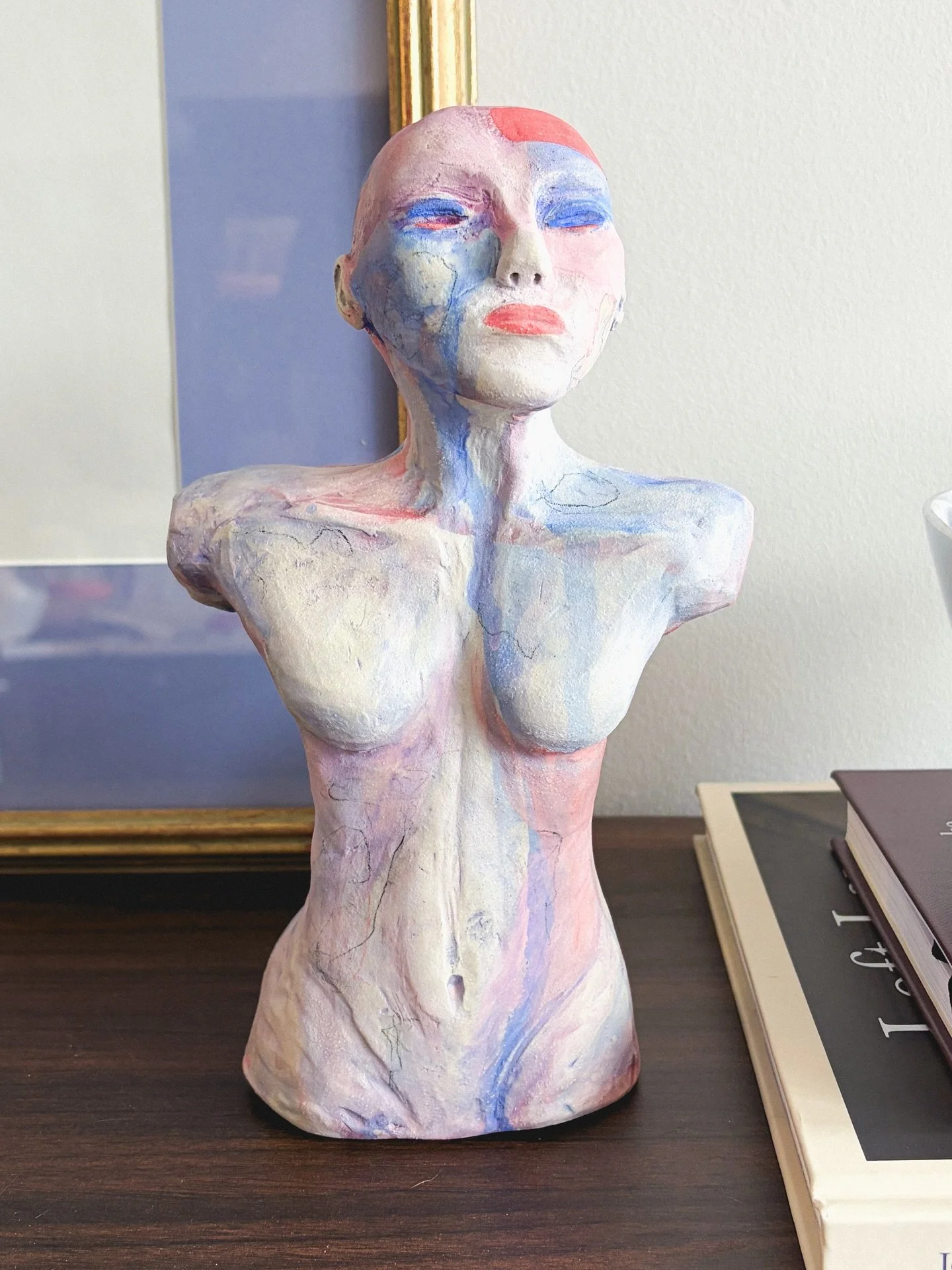 Untitled, for now.
A pause from the usual palette. 

#sculpture #figurativeceramics #canadianceramics #ceramicartists