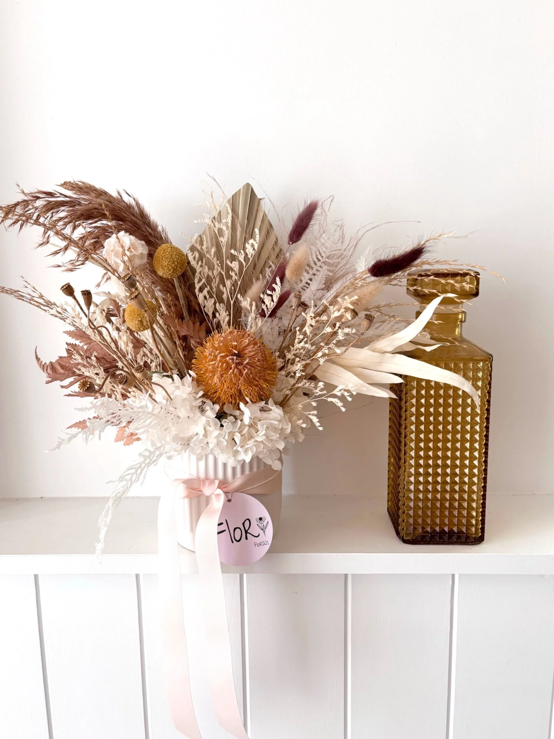 Neutral Dried Arrangement - Flor Florals - Cairns Florist, Flower Delivery Cairns - ,Same day flower delivery Cairns.