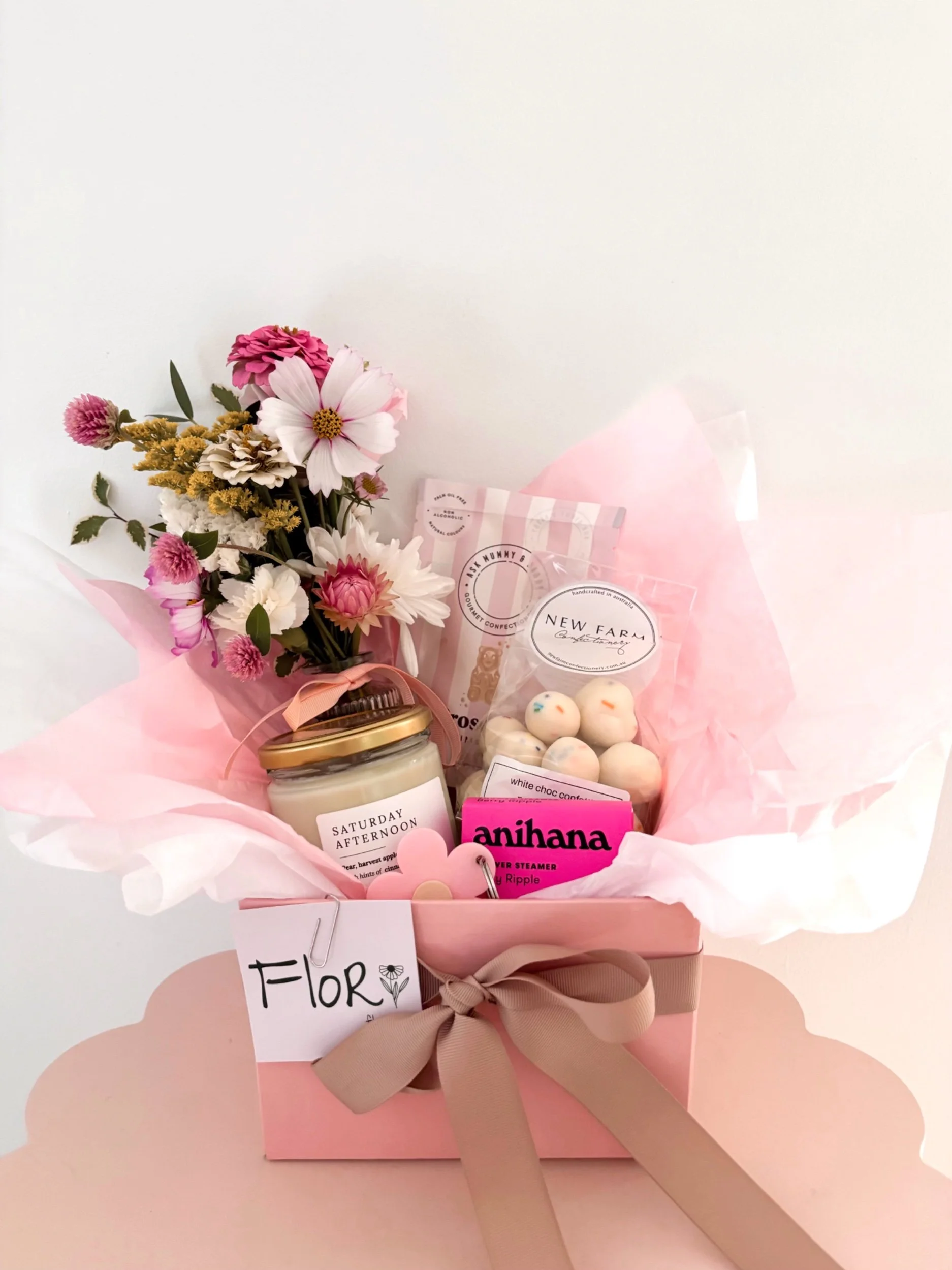 MOTHER'S DAY Blush gift box 🌸 - Flor Florals - Cairns Florist, Flower Delivery Cairns - ,Same day flower delivery Cairns.