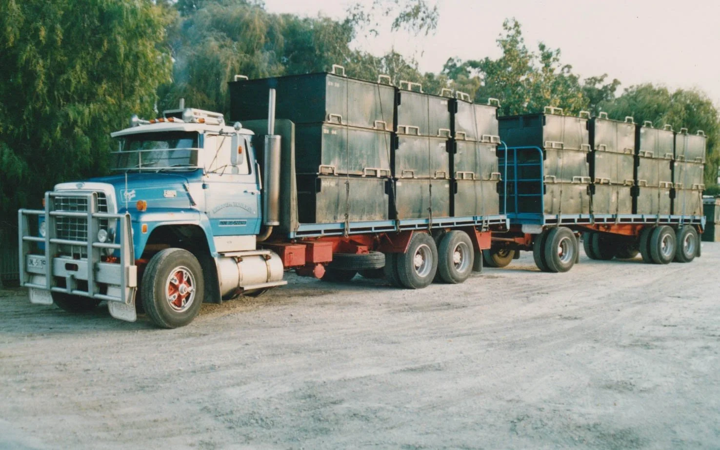 Nuriootpa Traders trucks carting grapes