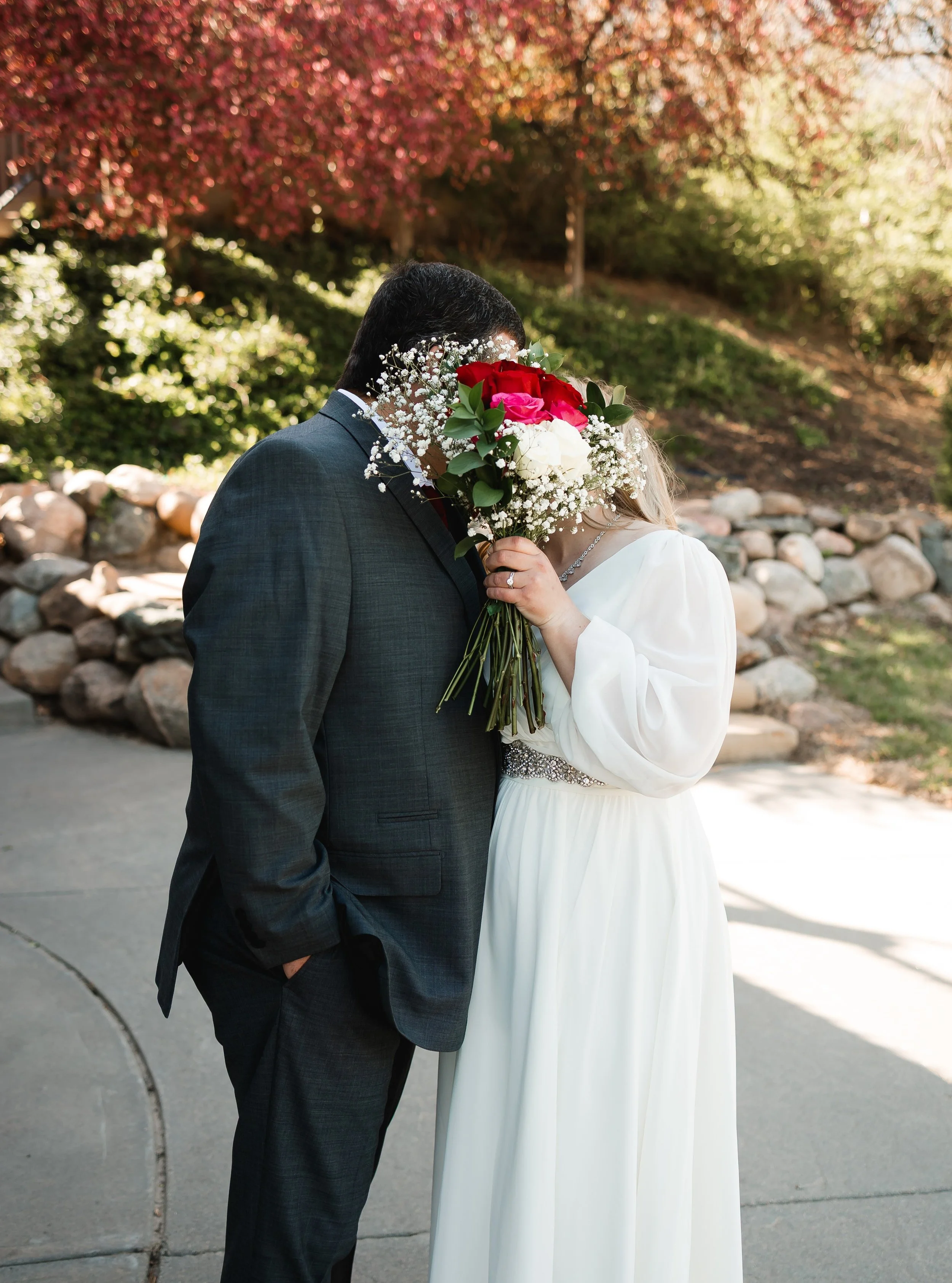 🚨 CALLING ALL LATHROP WEDDING CO. COUPLES! 🚨

We are cooking up a very special episode for the VOW Omaha Podcast, and we want YOU to be the stars of the show! 🎙️✨

We are looking for one of our incredible past couples to join us in the studio on S