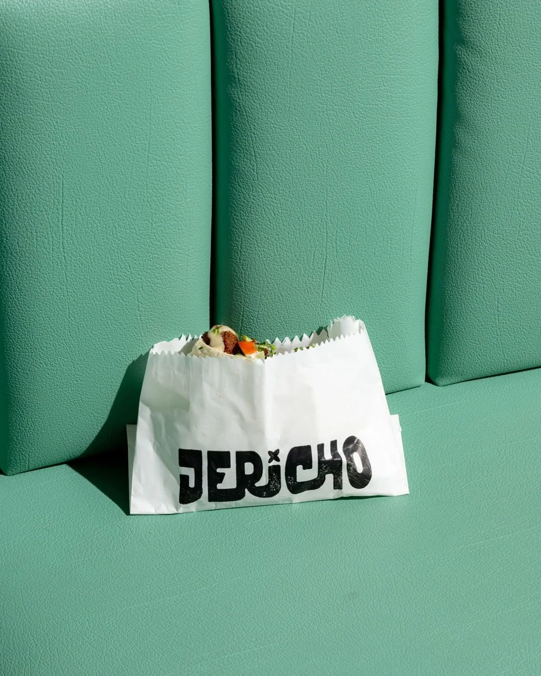 Packed fresh, bagged, and ready for your workday cravings. 🥗 Jericho always delivers!