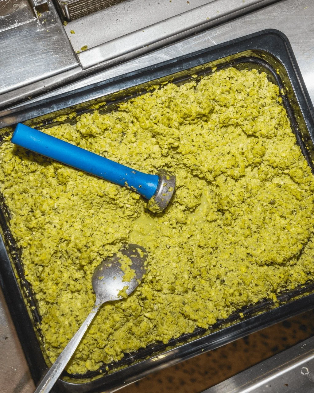 Can you guess what this is? Write in caption below!👇️