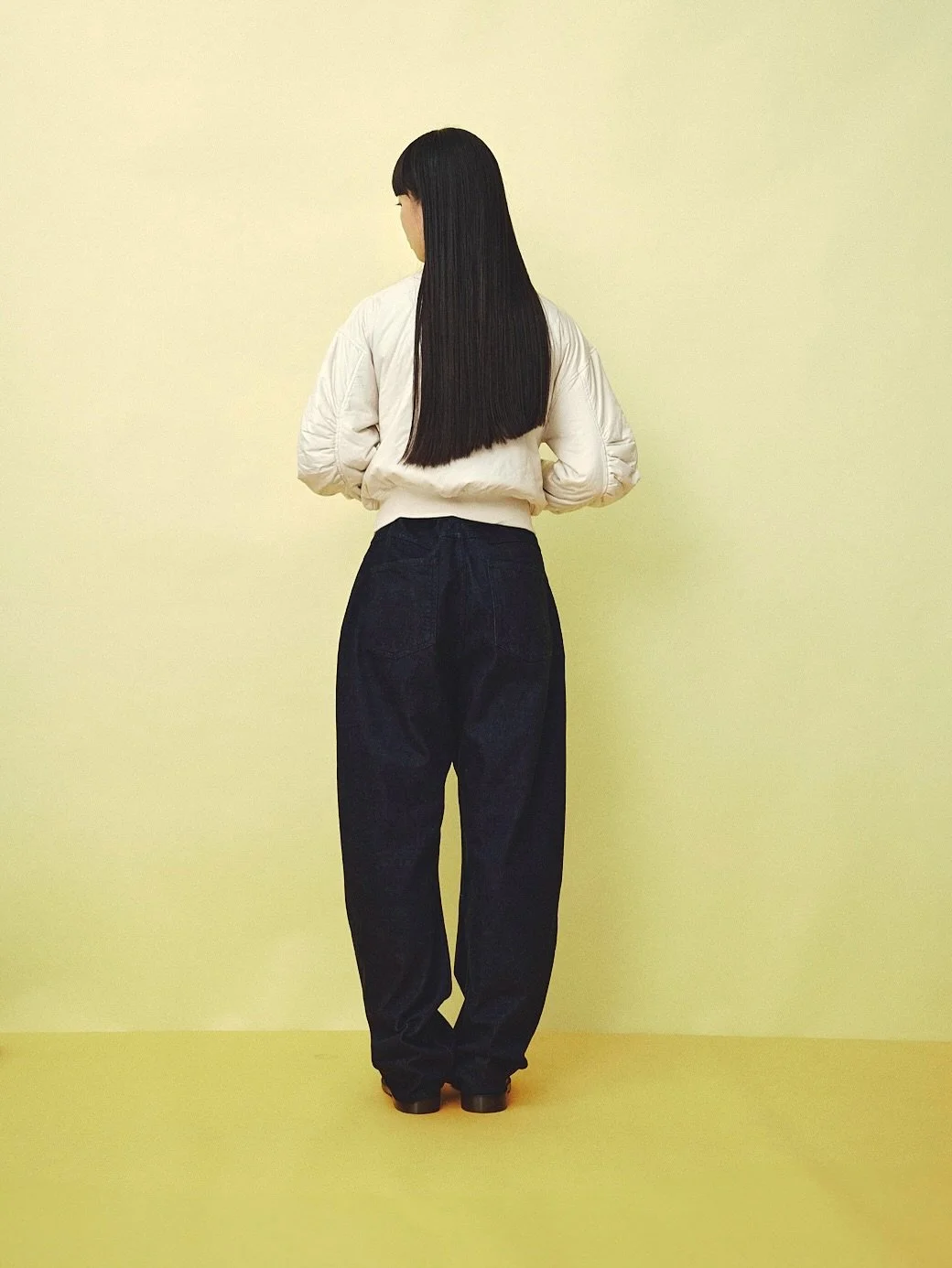 ・
Ame first jeans

Color : INDIGO
SIZE : 0 SIZE (-165cm) / 1 SIZE (-180cm)
Price : &yen;33,000 (tax in)

----------------------------------------

Ameから岡山県・児島で制作した初めてのジーンズを発売します👖
国産ジーンズ発祥の地、岡山県・児島の技術と、
瀬戸内海に面する美しい土地を守るために環境に配慮したものづくりの中で生まれたAmeのジーンズ。