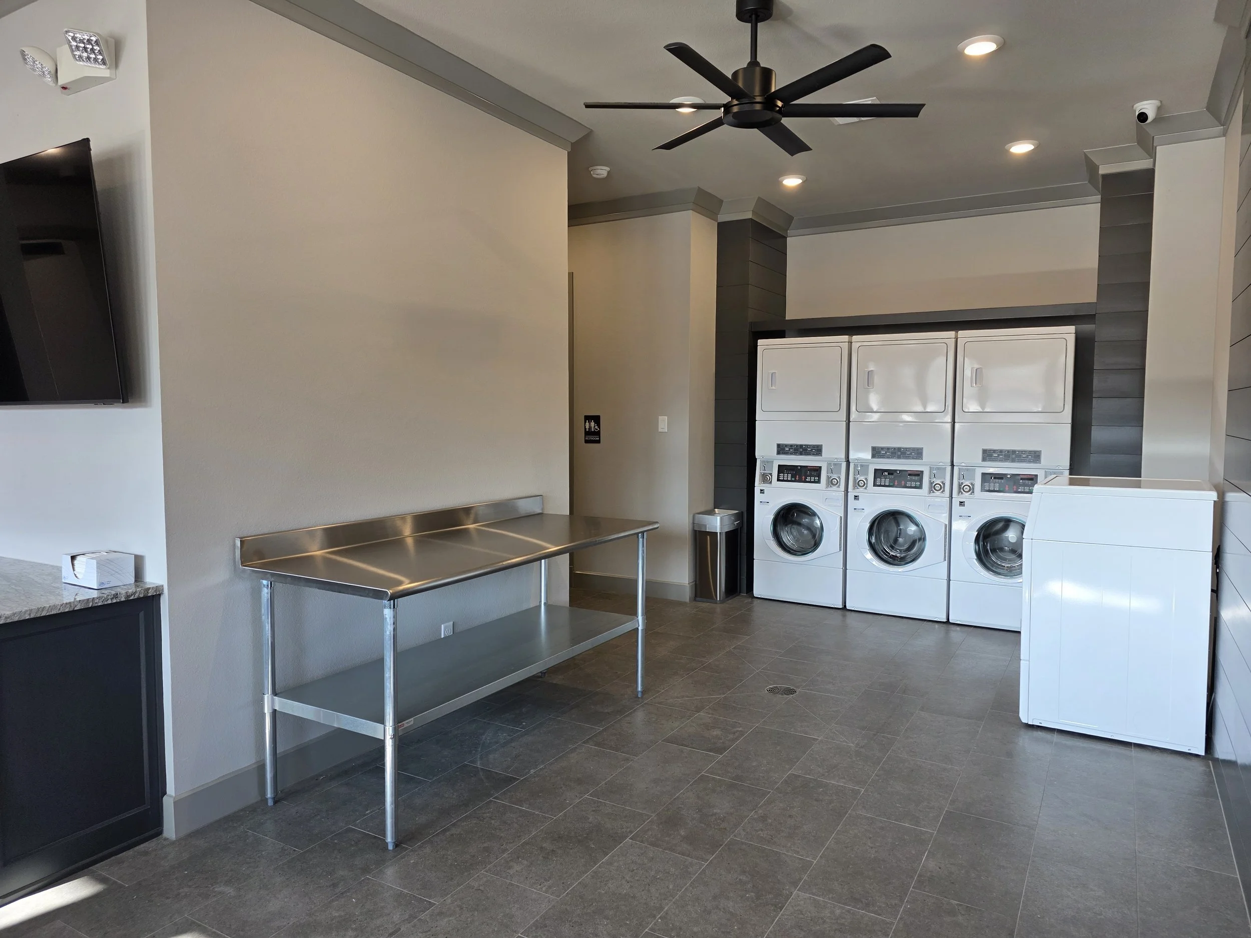 laundry room overview in Vance's Camp RV Resort building 1