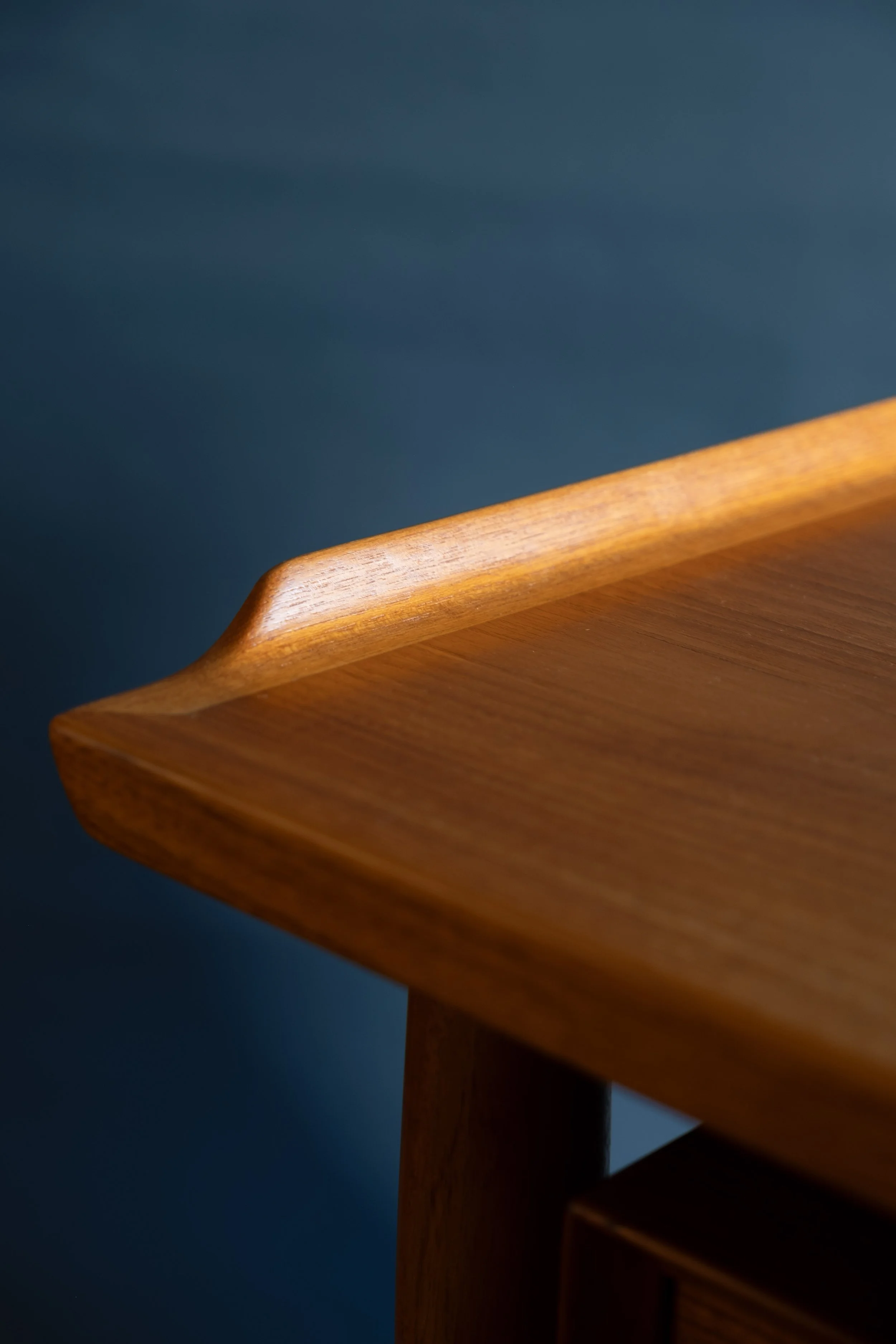 Executive desk by Arne Vodder, Model 207, for Sibast, Burmese Teak