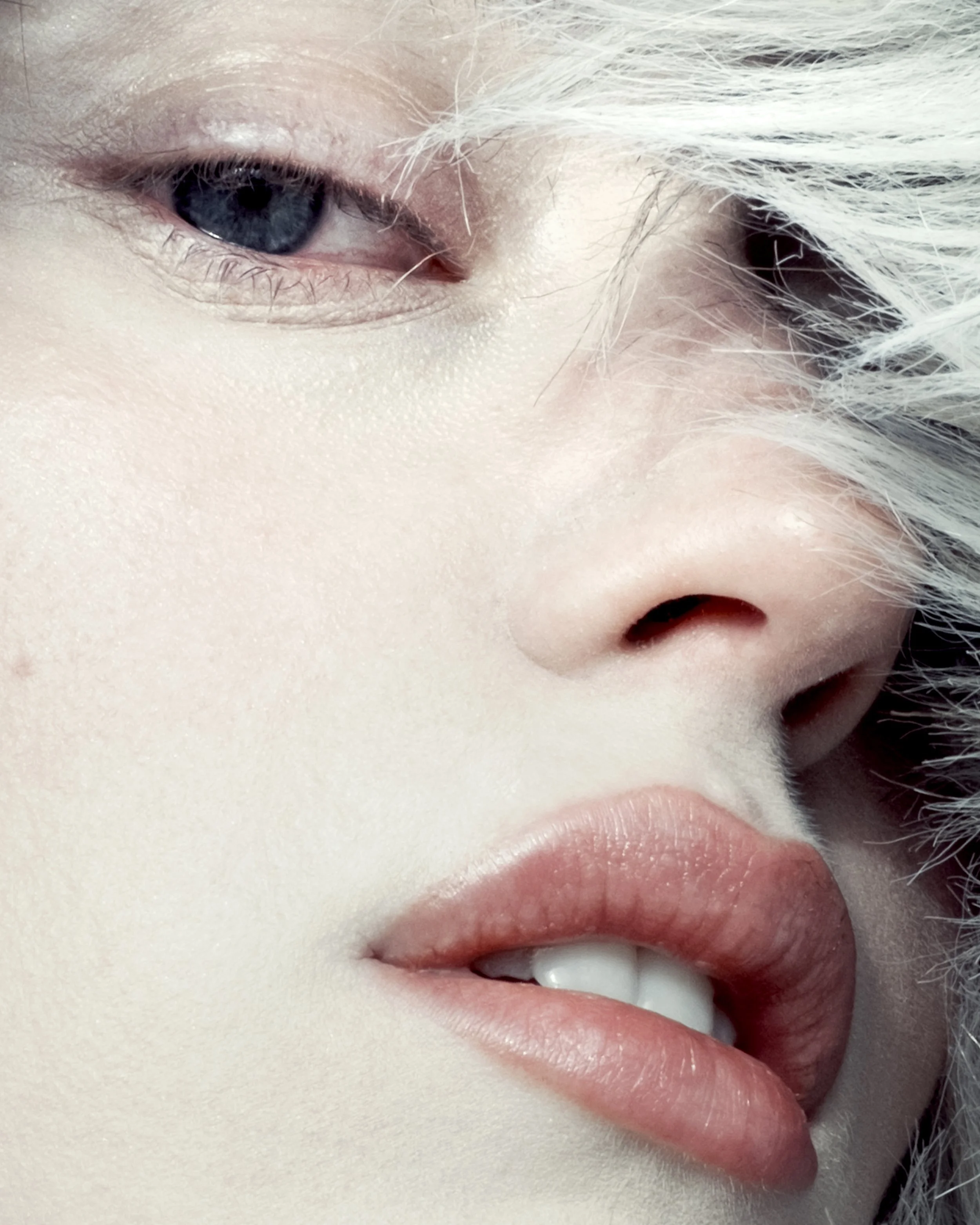 ana top cover 300 dpi.jpg