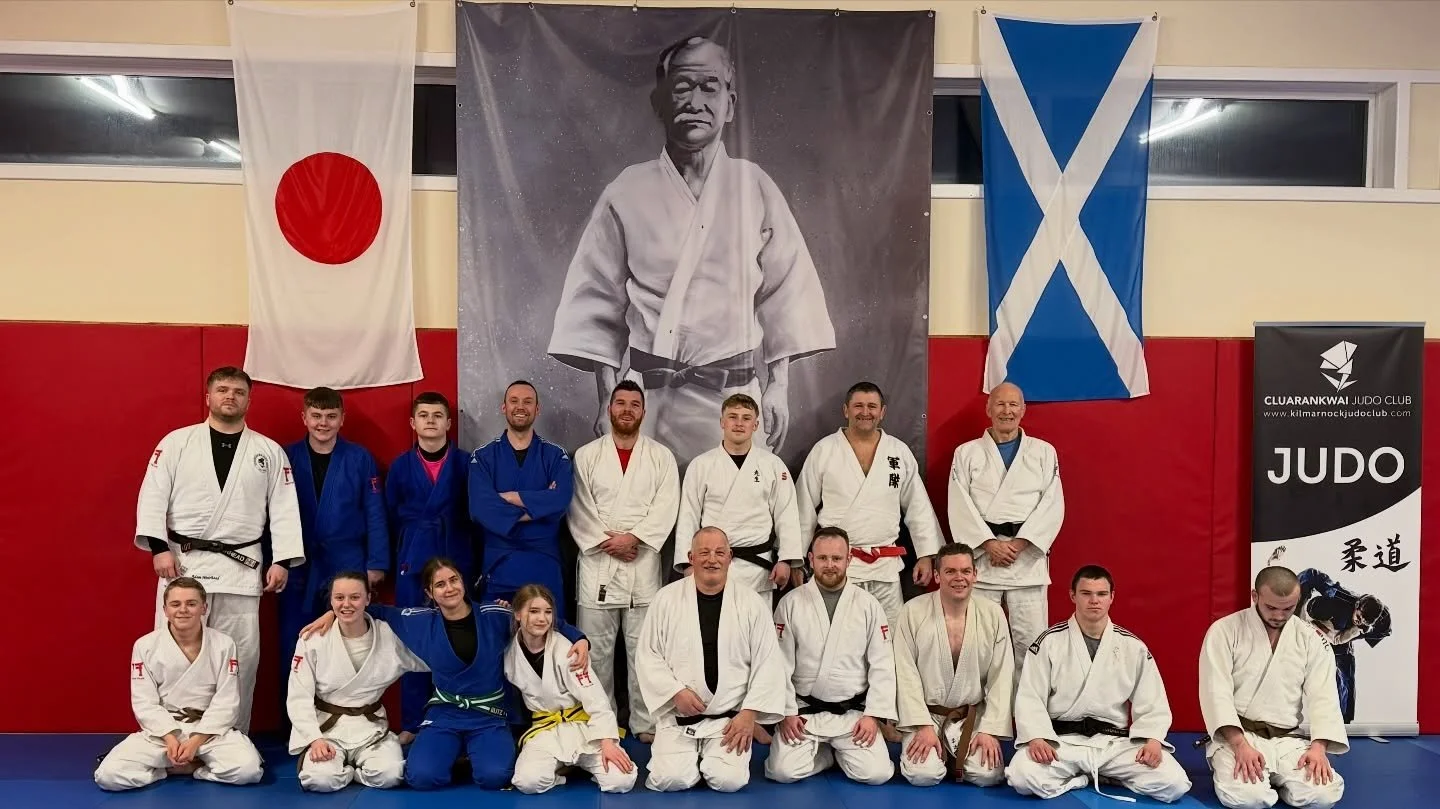 Thanks to John MacDonald and a few of the guys from @senshijudoscotland for dropping into our senior session tonight another good session great to have you on the mat! 🥋