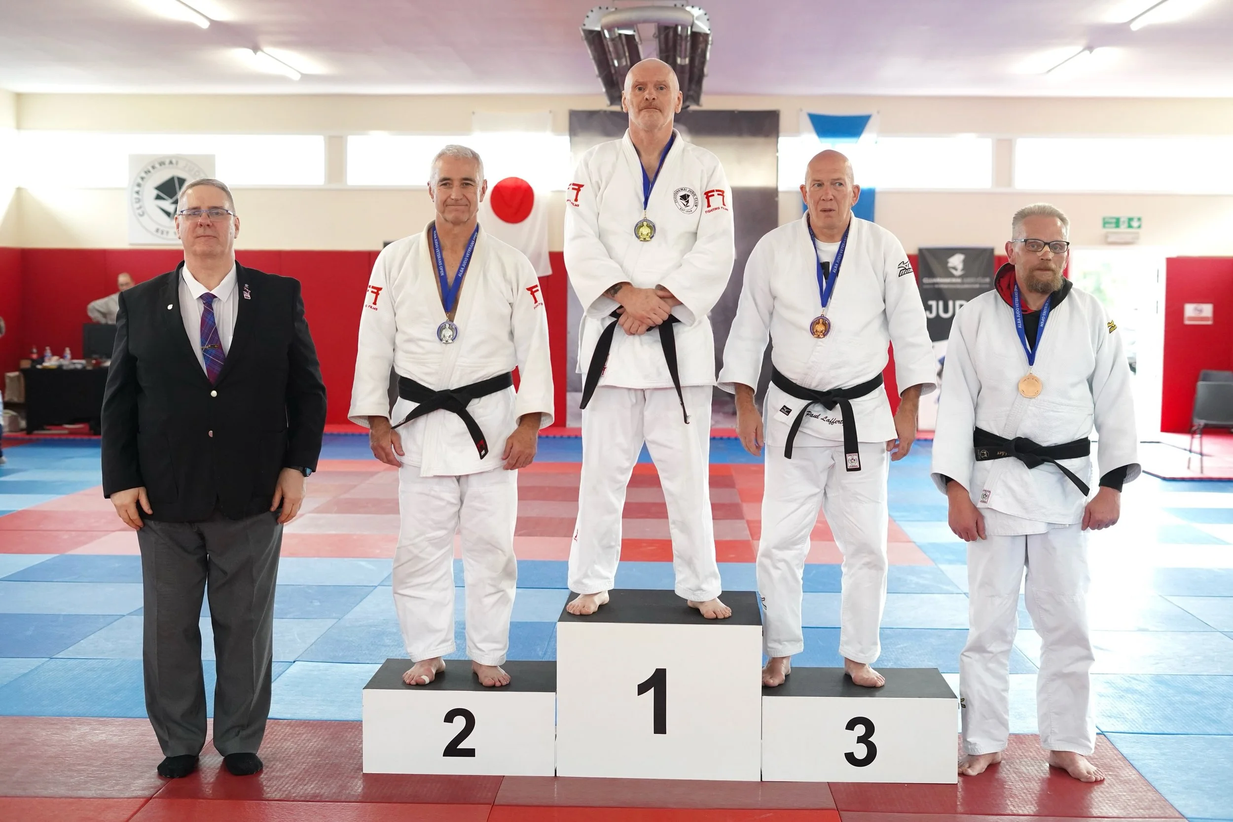 Congratulations to our players that were competing at the Alba Judo Veterans today. Some tough competitions and great results! 🥋

More photos will follow from throughout the day. 

Results:
John - Gold 🥇
Edgars - Gold 🥇
Dougie - Bronze 🥉
Willie -
