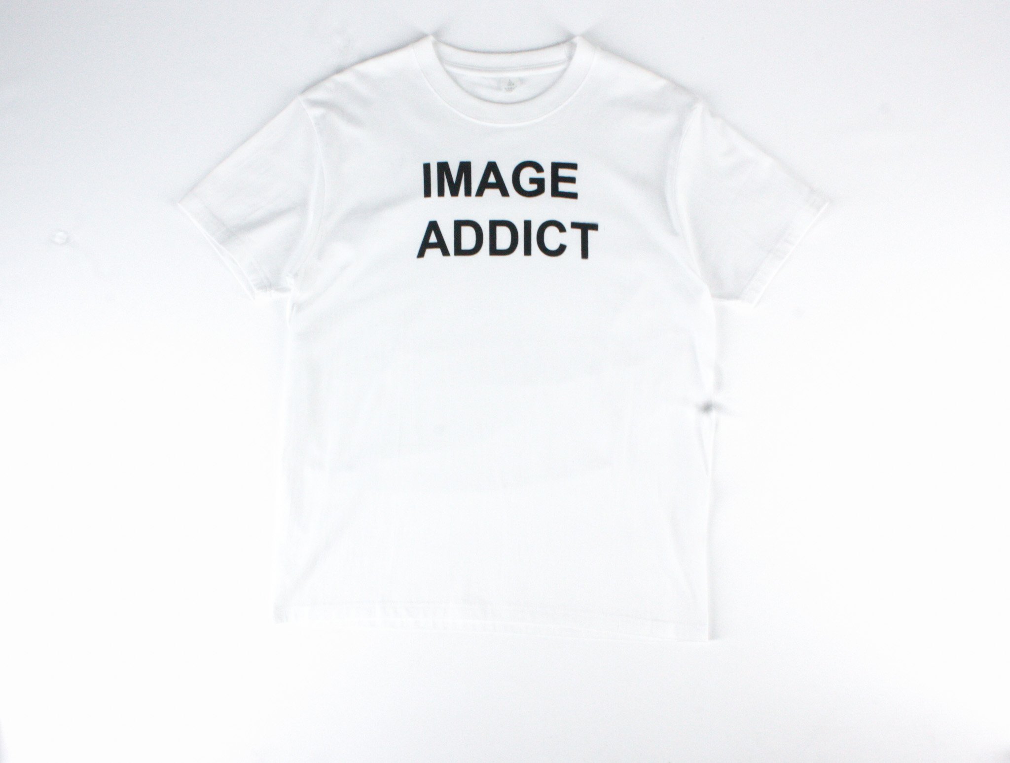 Image addict tee