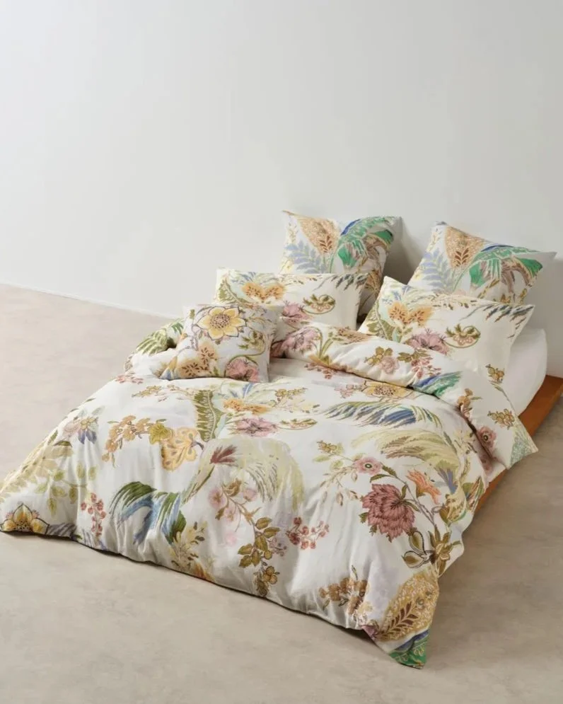 Larisa - Linen House, SS25/26
Styling: Danielle O’Byrne & Kelly Larkin 
Photography: Lampoluce Photography 