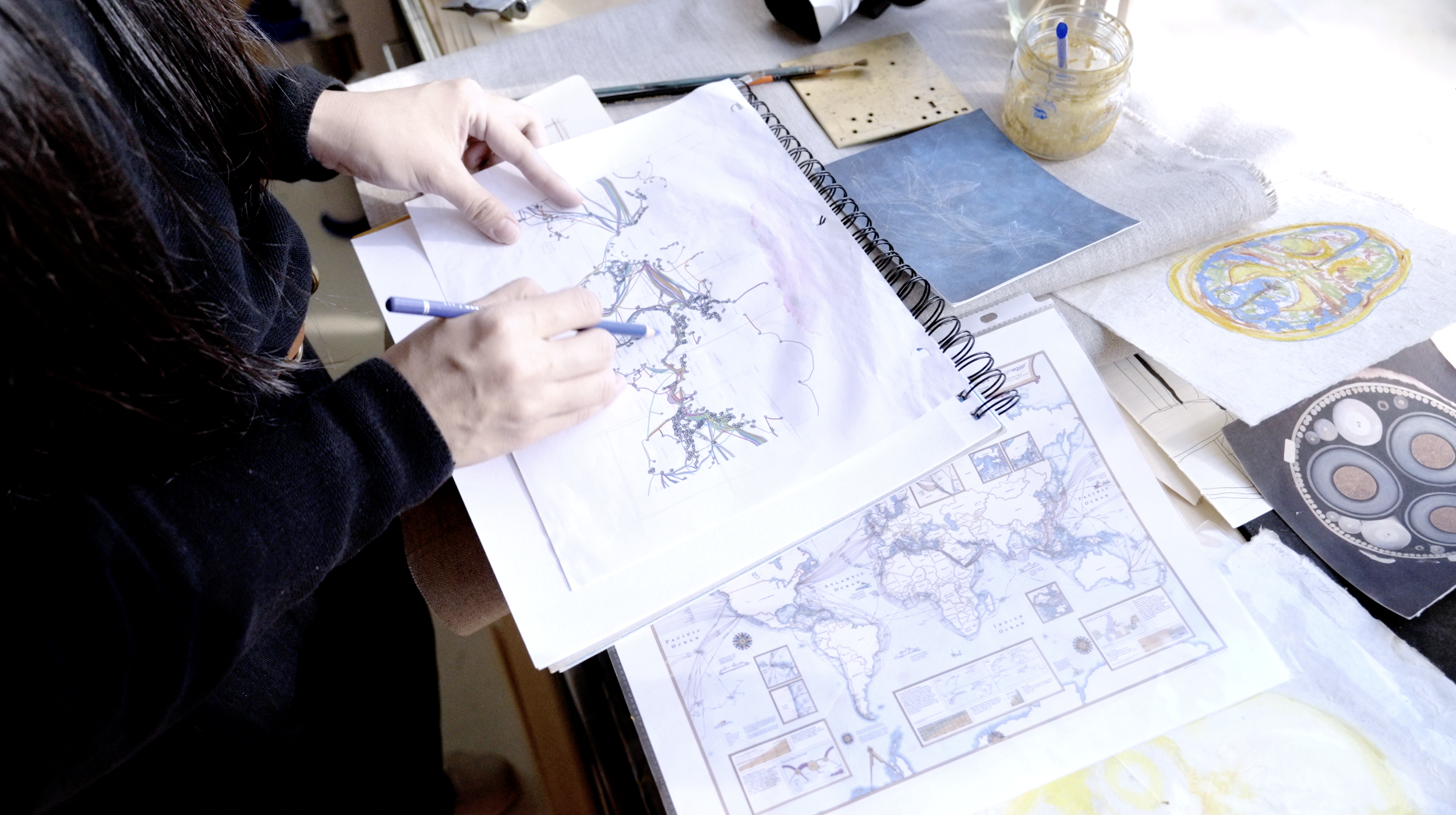 Tan Mu’s Interwoven World: Between Submarine Cable and Ocean Waves