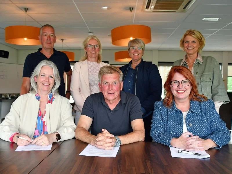 04_Ondertekening Intentieverklaring_Impuls Oldenzaal_ Quick'20_Ontmoetingsparken Twente_8 juni 2026.jpg