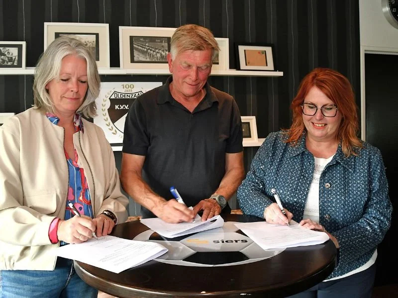 02_Ondertekening Intentieverklaring_Impuls Oldenzaal_ Quick'20_Ontmoetingsparken Twente_8 juni 2026.jpg