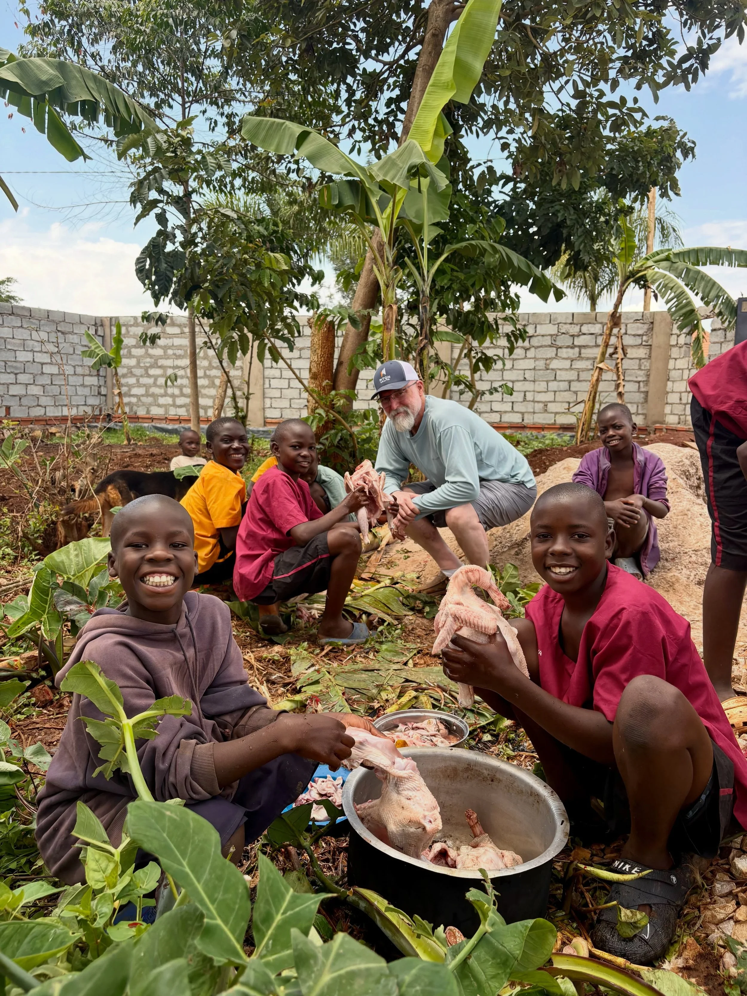 Farm to table - chicken from our own coop! 🐓

Thank you to everyone who sponsored our chicken project! You are providing our orphans with nutrition, and also opportunities to learn 🐣