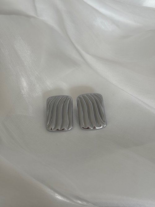 Silver 3.jpg