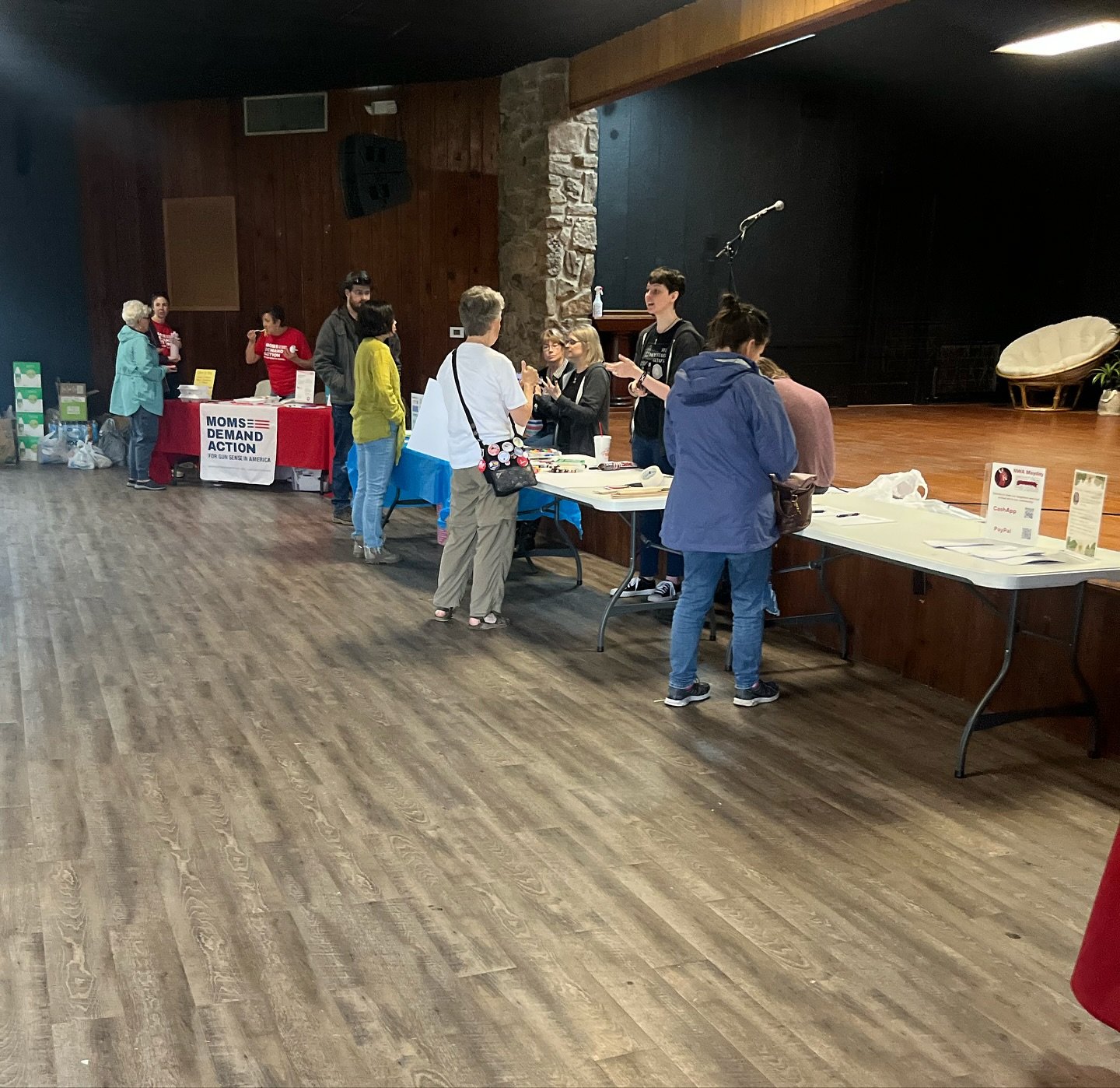 Thank you so much to everyone who came out to yesterday&rsquo;s food drive at Mount Sequoyah! 

We are so happy to donate the supplies and funds we raised to @7hillscenter and @maydaynwa!

Thank you to Sophia who spoke about @maydaynwa and @aire.arka