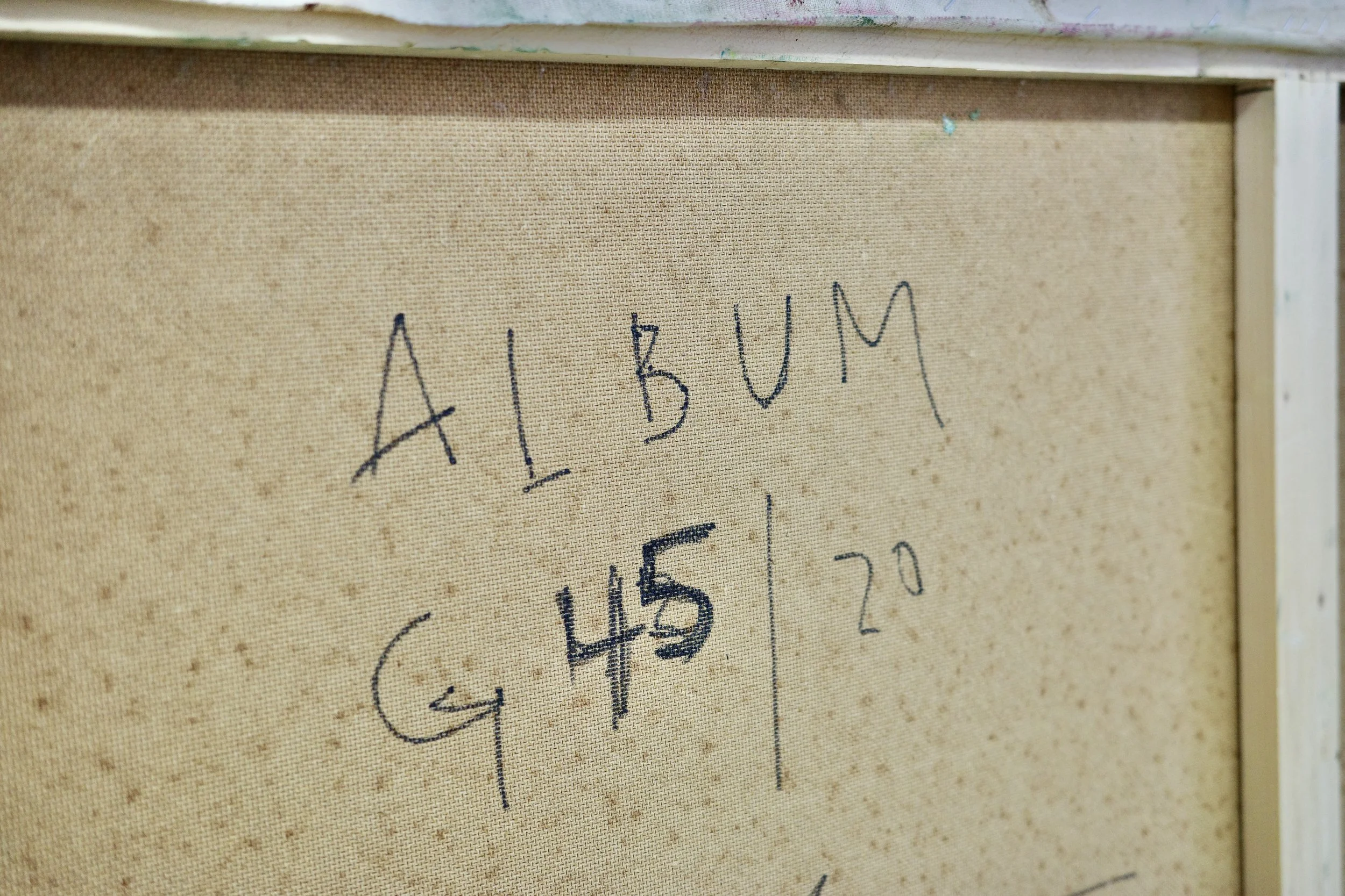 Gemälde Dirk Pleyer "ALBUM G 45 | 20" (Rückseite, Detail), Leinwand Nahaufnahme mit Originalsignatur des Künstlers