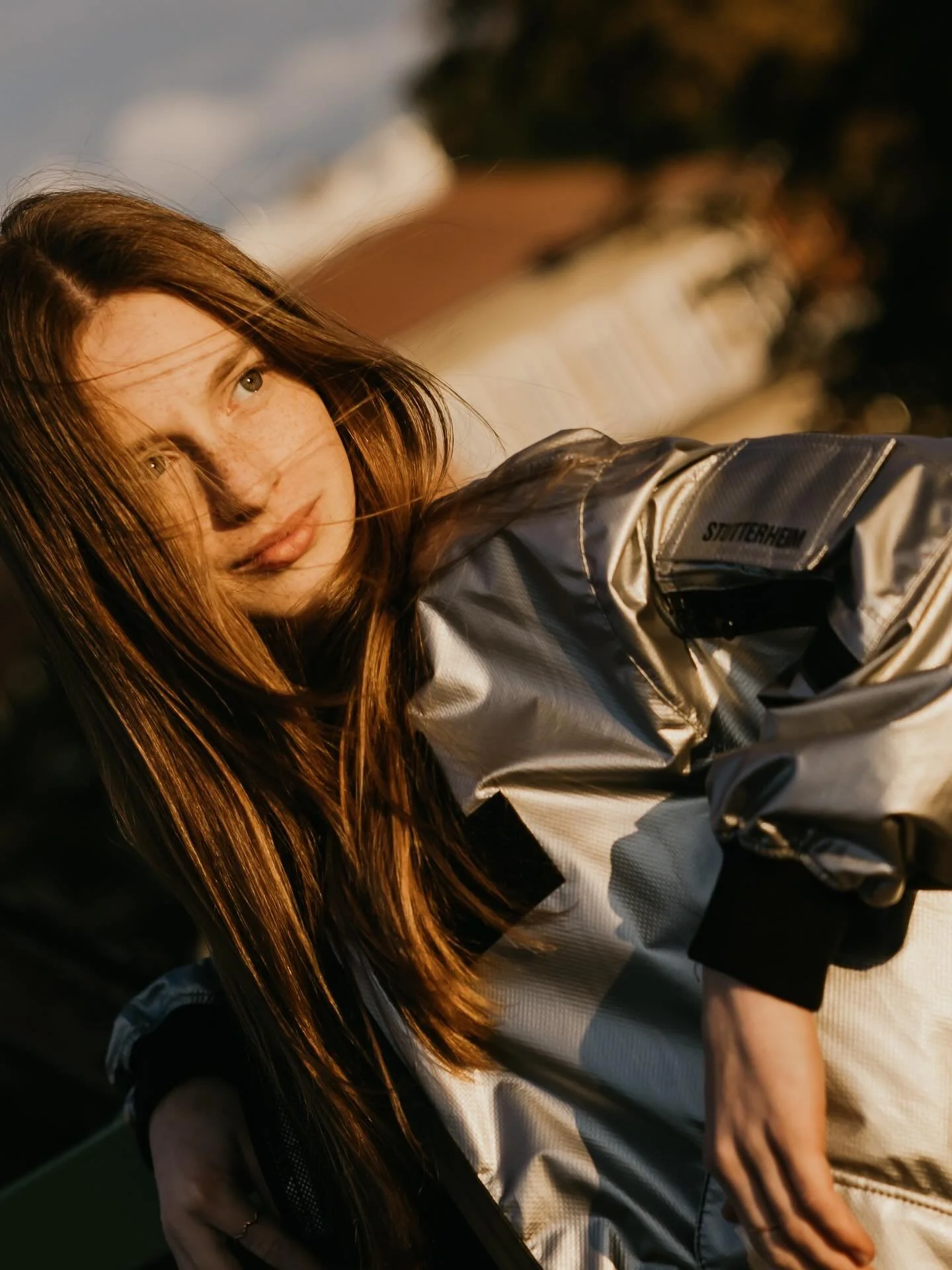 Not posing. Just existing- on her own terms 💥 

#photography #praguephotographer #prague #photooftheday #fotografpraha #fotografkazprahy #lifestyle #lifestylephotographer #fallphotoshoot #fallphotography #beauty #magicmoment #ᴡᴏᴍᴇɴᴘᴏᴡᴇʀ #canon #ener