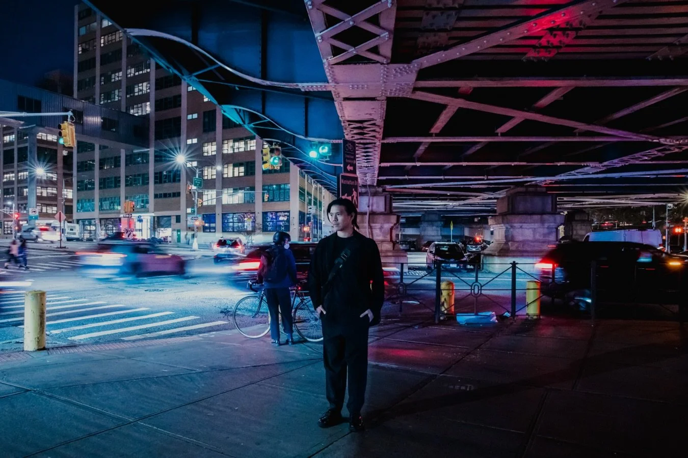 Caught in the chaos. Feeling the pulse of the streets 🌃🚦

@jasoncwu 

#UrbanChaos #StreetLife #CityEnergy #CoolVibesOnly #streetphotography #citylights #CityPhotographer #nycphotography #portrait #nycphotographer #manhattanphotography #men #menssty