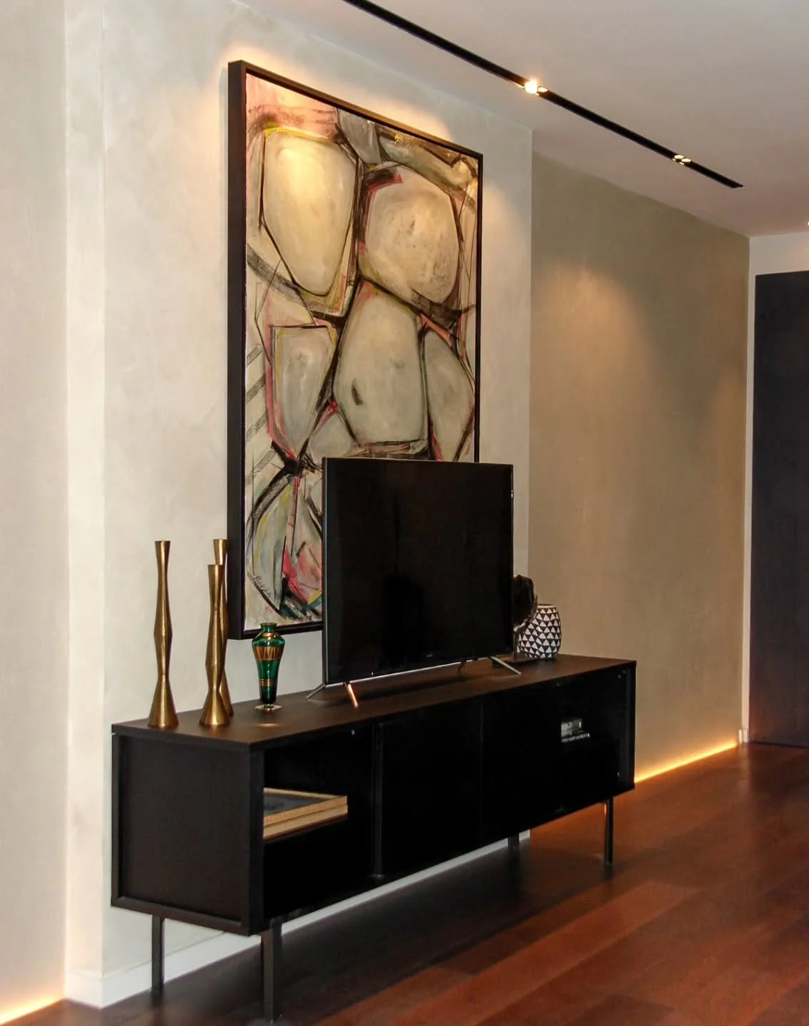 We&rsquo;re often asked to create bespoke freestanding furniture for spaces that need a perfect fit. This unit was custom-designed, with stains and colours tailored to complement the rest of the woodwork and interior design in the house.

#homerenova