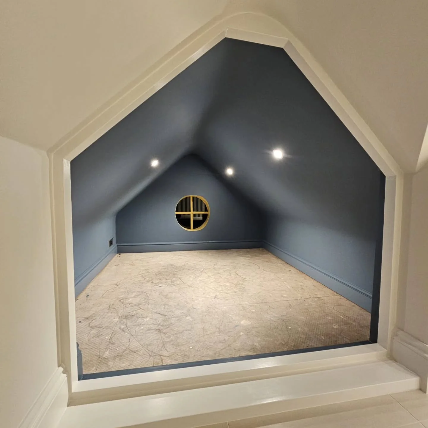 Would you guess there&rsquo;s a reading nook behind these doors? 👀

We transformed disused loft storage into a hidden retreat as part of our Chiswick renovation, using bespoke tongue &amp; groove doors to disguise the entrance completely.

#homereno