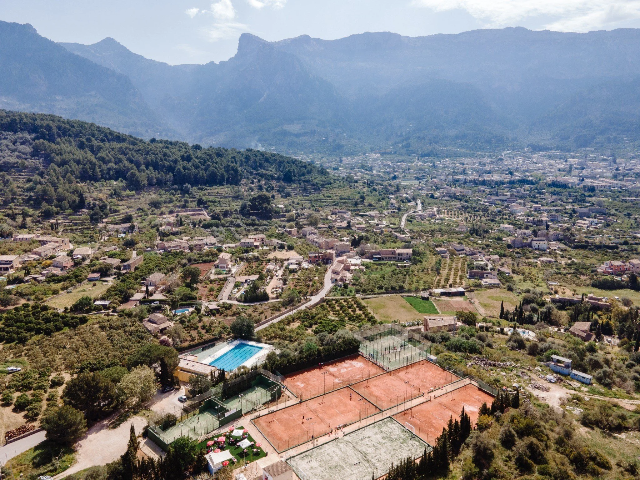 Padel Camps Spain – The Complete Guide to Training, Travel &amp; Choosing the Right Camp