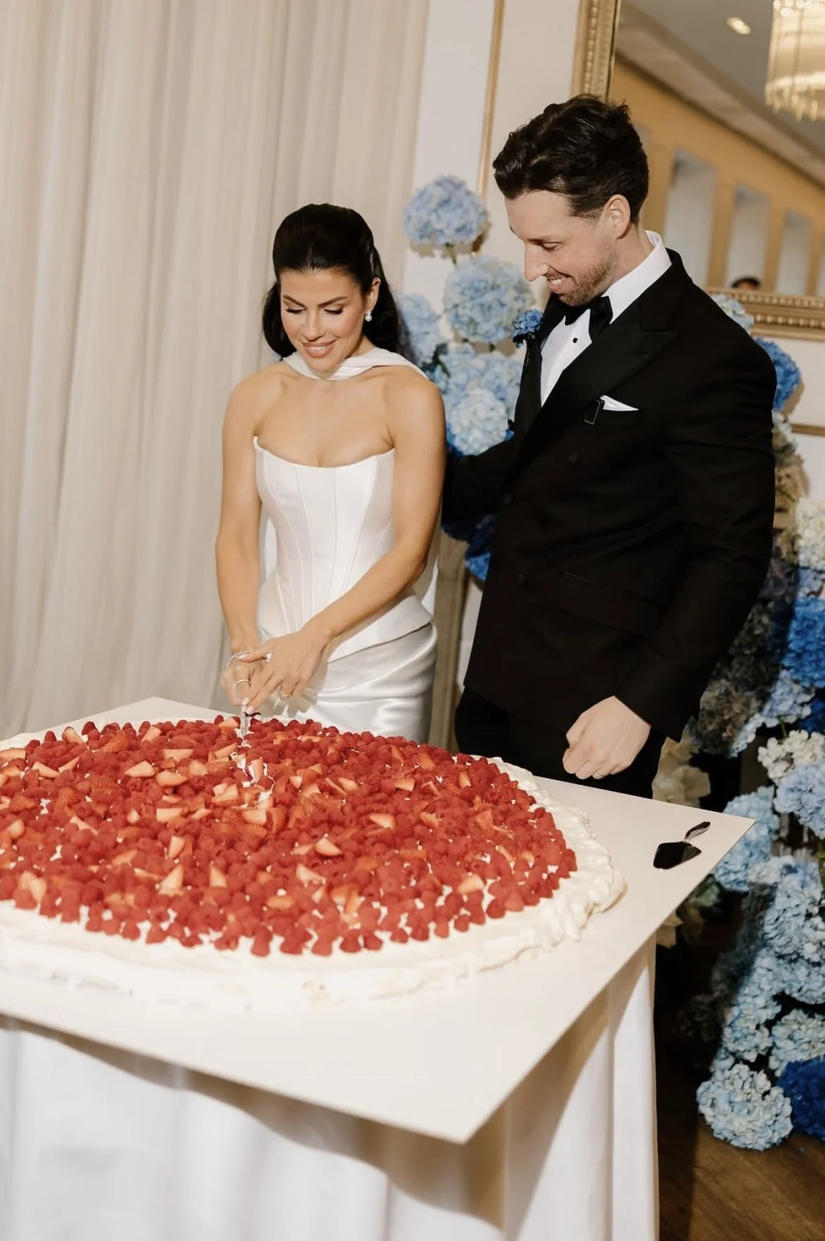 A Beautiful Stylish Wedding at The Exchange, Glasgow | Alexandria &amp; Kenny’s Timeless Celebration</span>