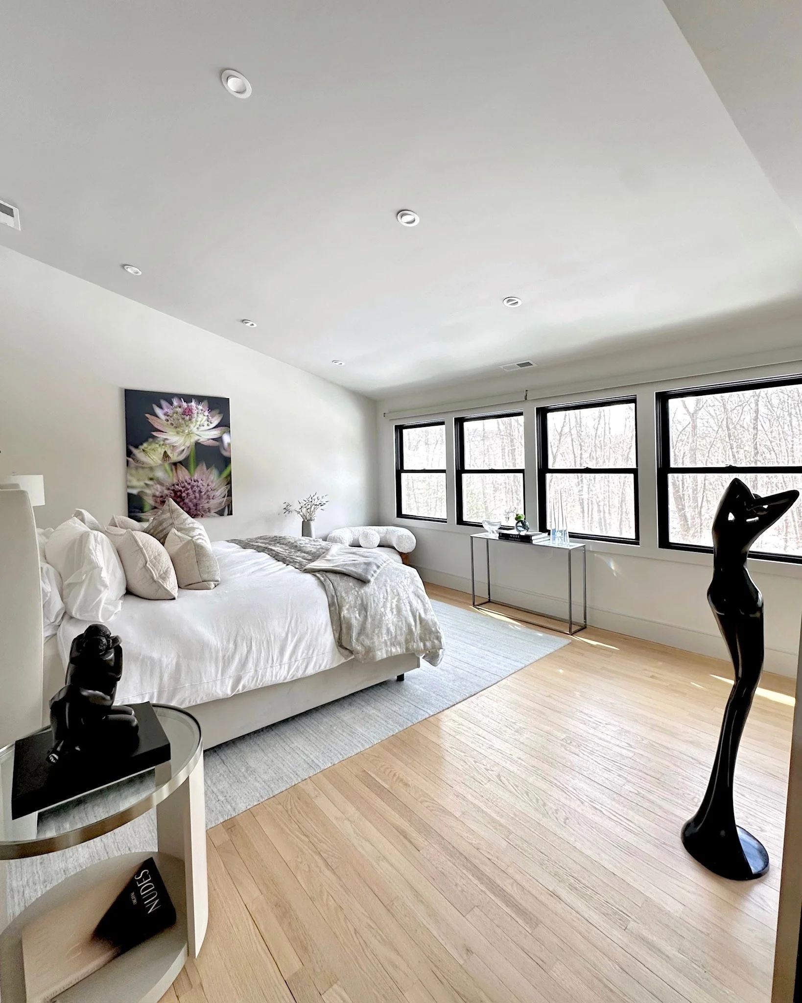 Contemporary Bedroom