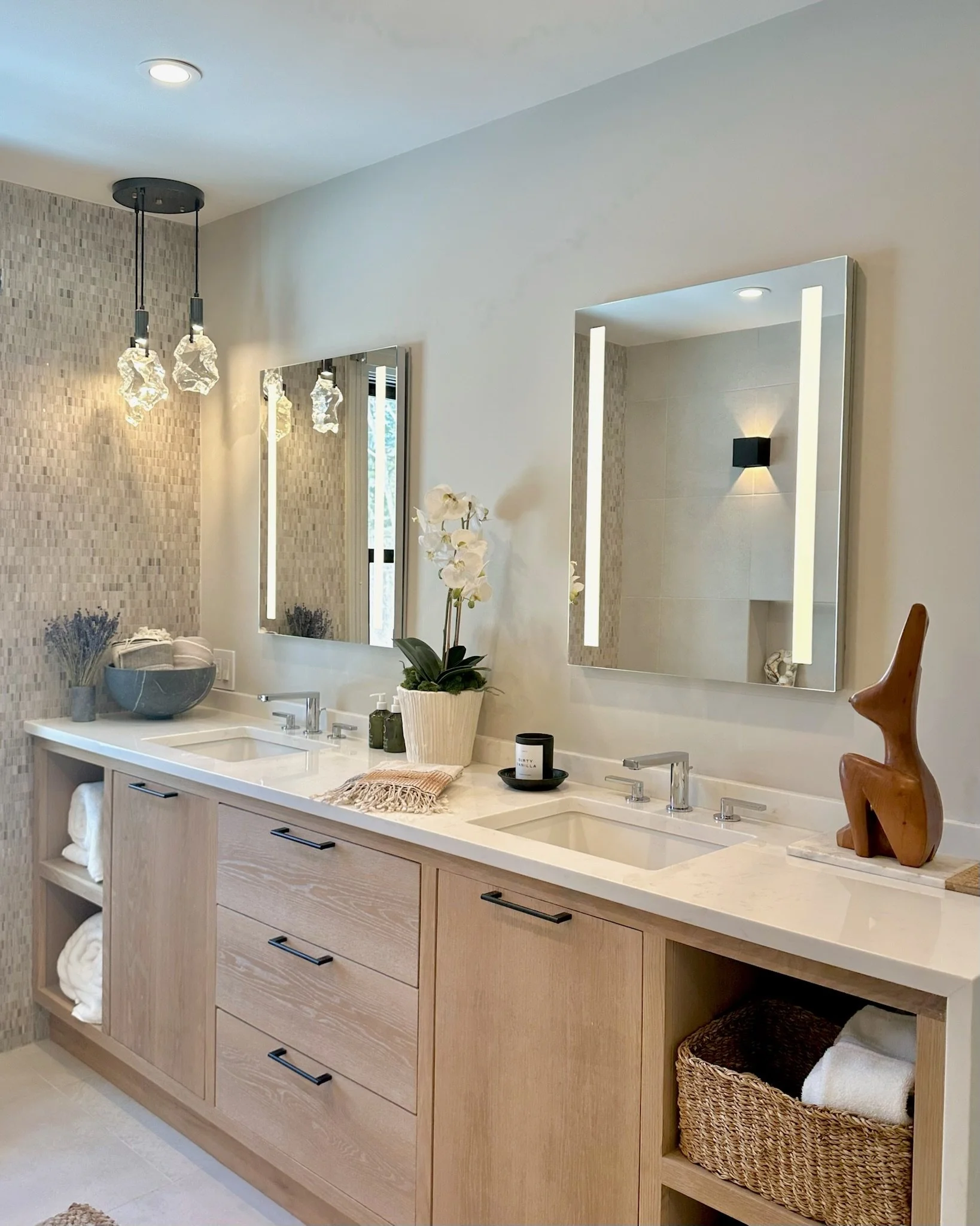 Modern Bathroom California Aesthetic