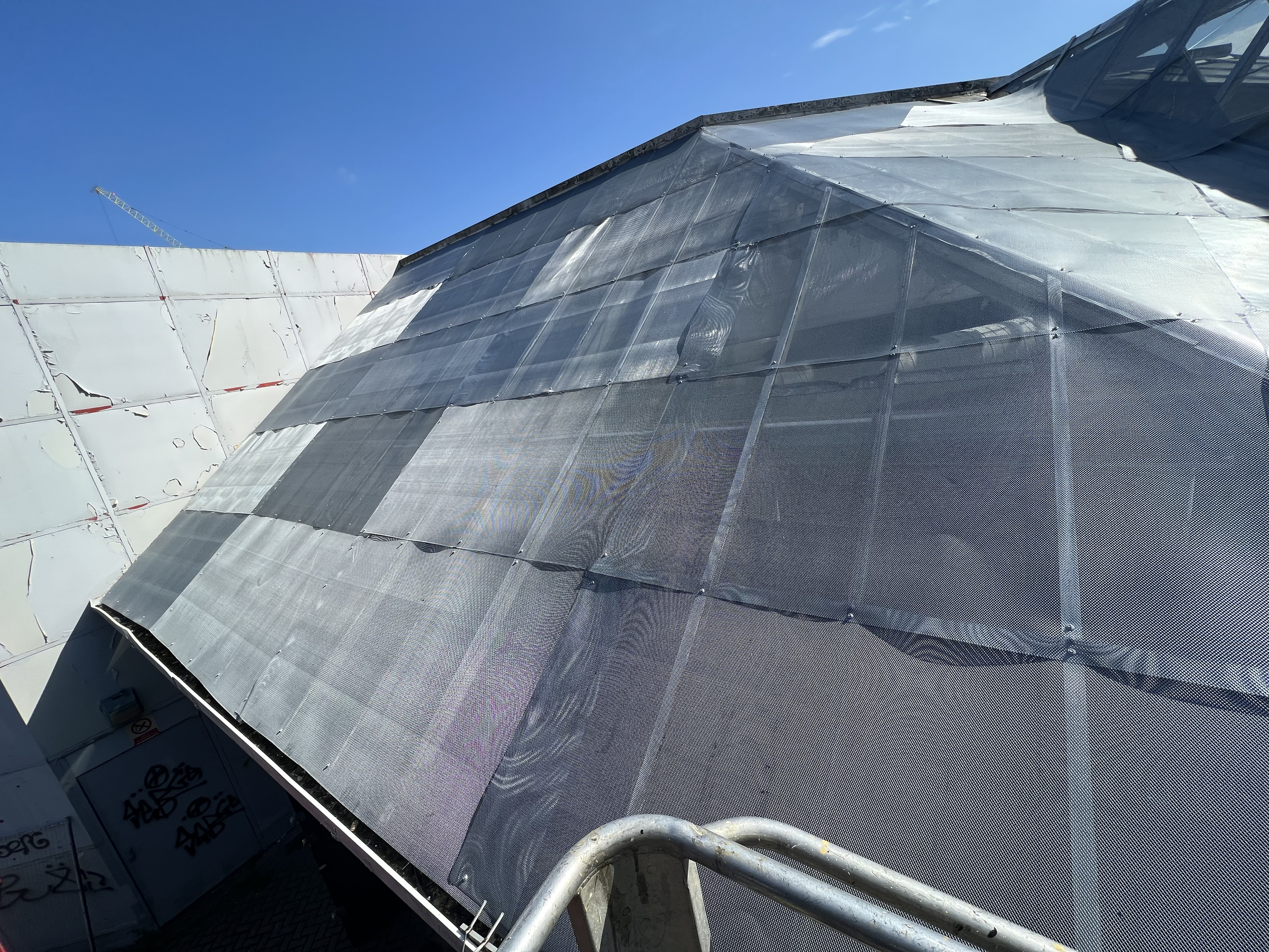 Hazardous roof covering, Milton Keynes
