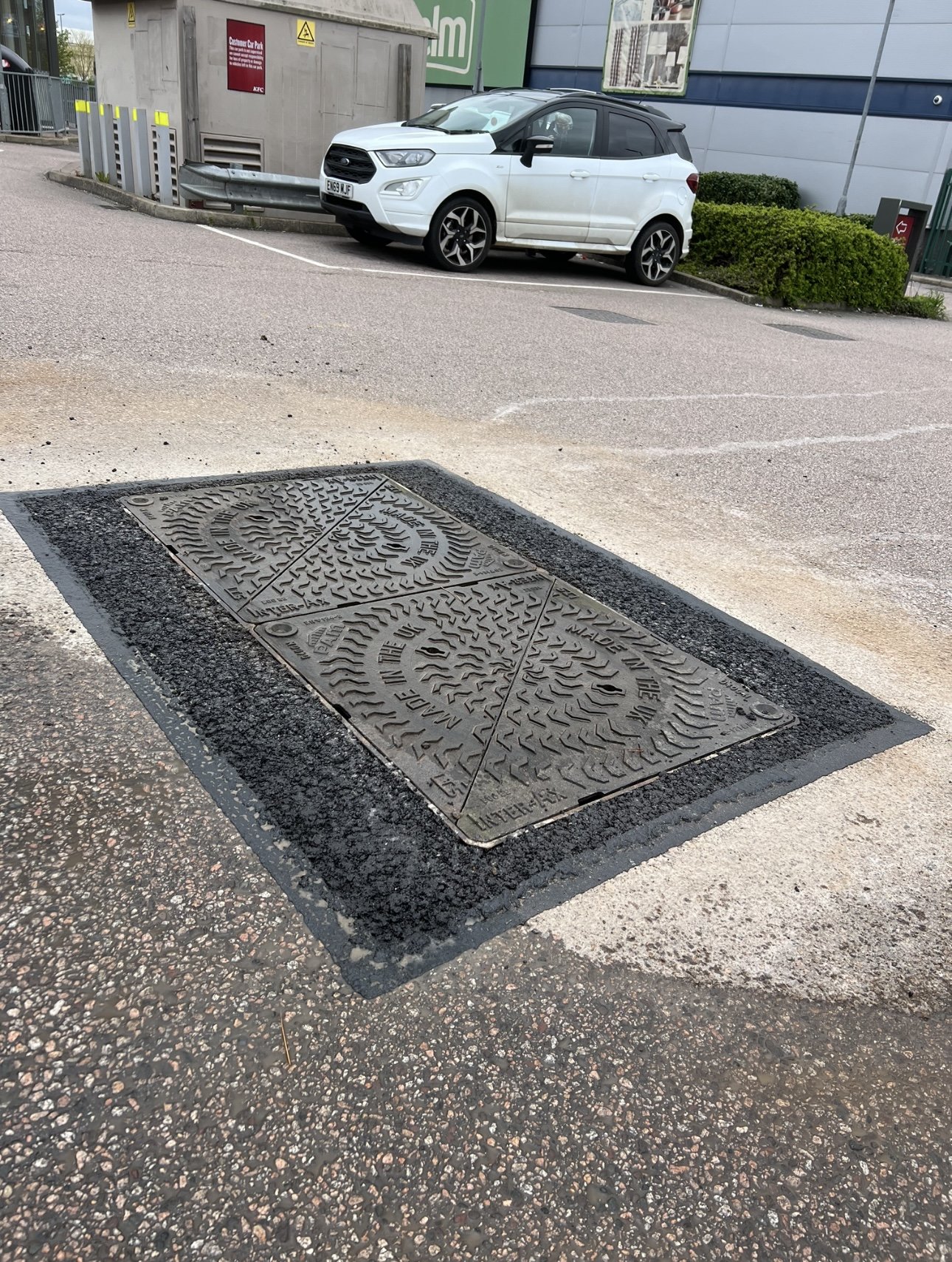 Access cover replacement, Harlow