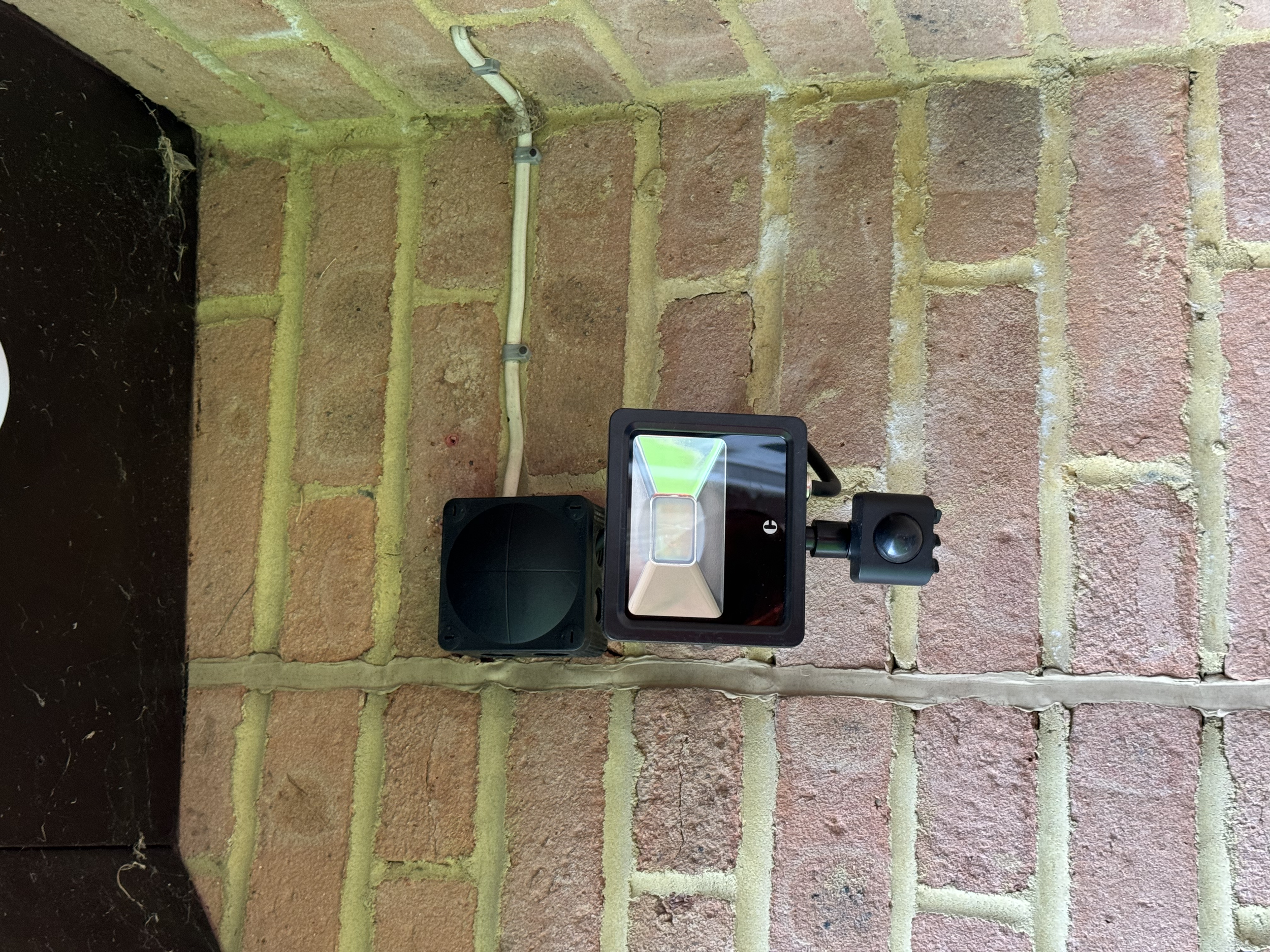 Security light replacement, Loxwood