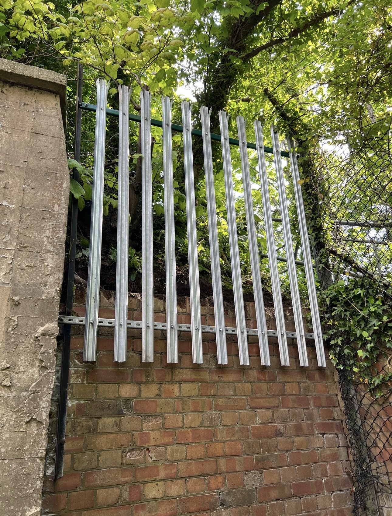Palisade fencing installation, Longfield