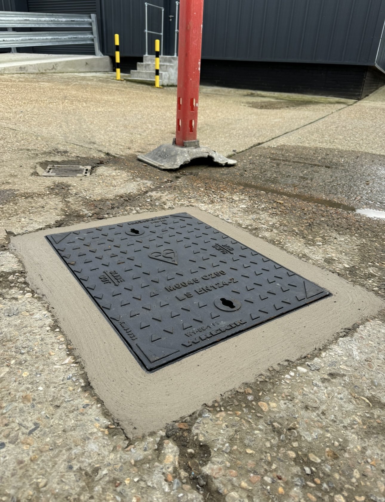 Access cover replacement, Ashford