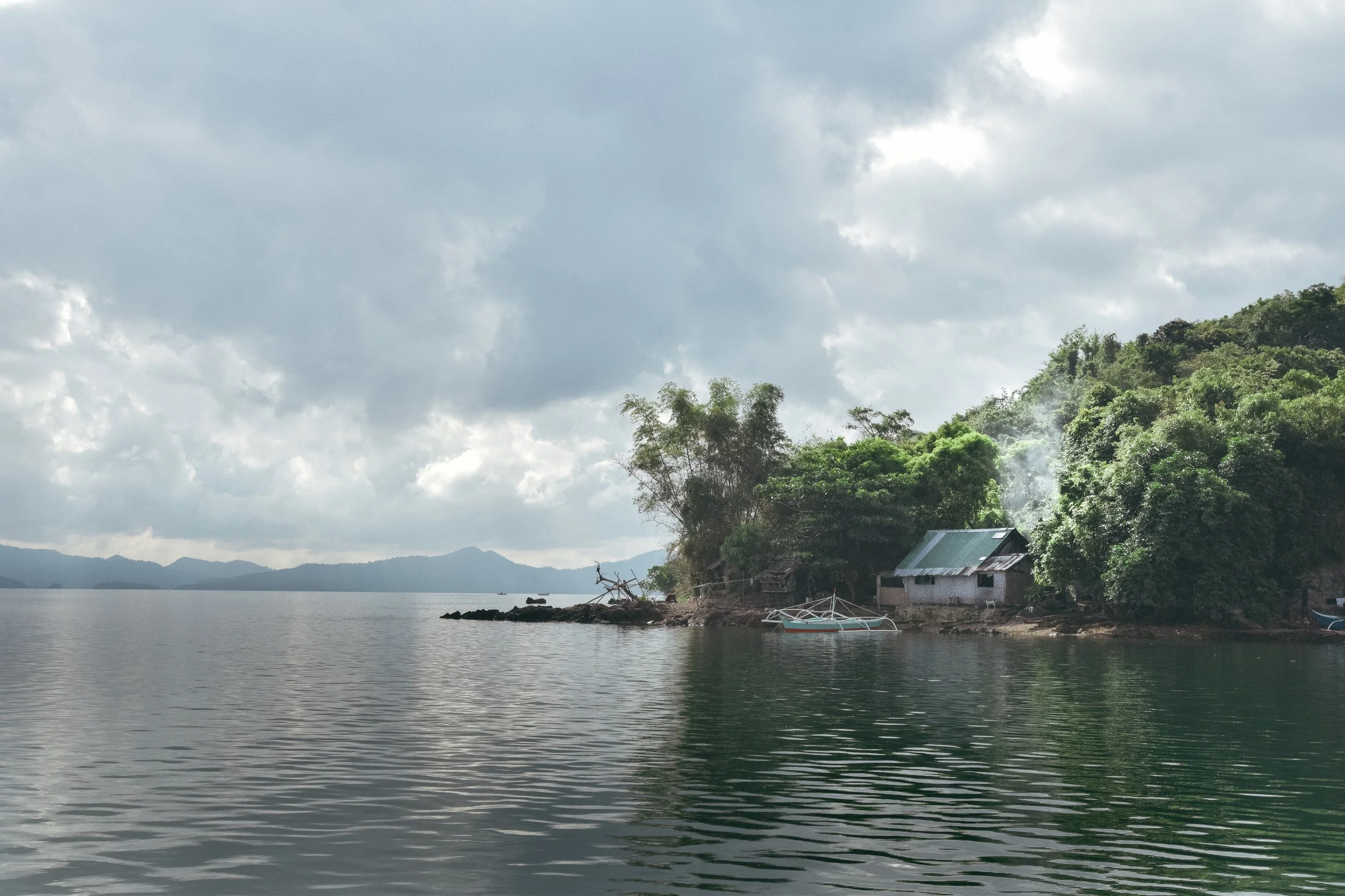 Environmental Peacebuilding for a Planet on the Move, written for IUCN News, looks at how mass multispecies migrations and environmental change present an opportunity for countries to engage environmental peacebuilding for sustainable development. (J