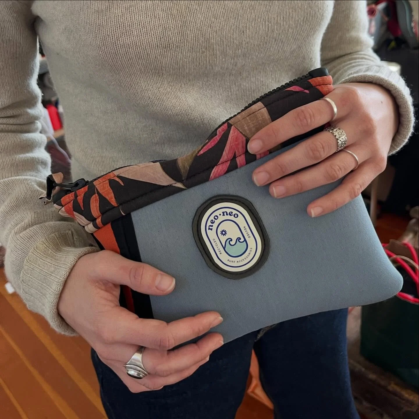 When your BAG matches your PERSONALITY.

Eco-conscious, understated, boho-beach surf chic, durable but with a touch of feminine. 

We see you @maya_schultz ♻️🌊🧡🐚🪸