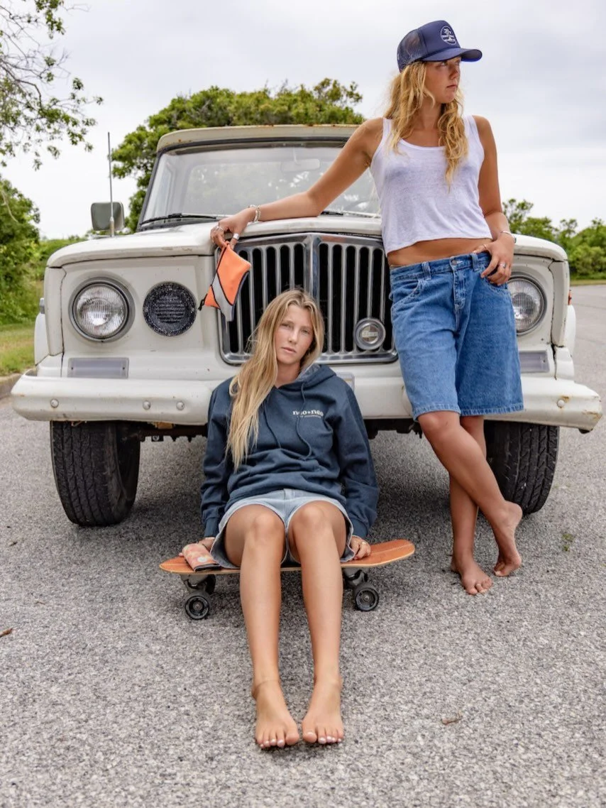 Sustainable Surf Reps🌀

@brooketribolet &amp; @chloecolemaan just wrapped up four months on the Gold Coast. They came home with unforgettable memories, a few new sayings, and a NeoNeo bag that saw it all.

Here&rsquo;s to the new generation who chas