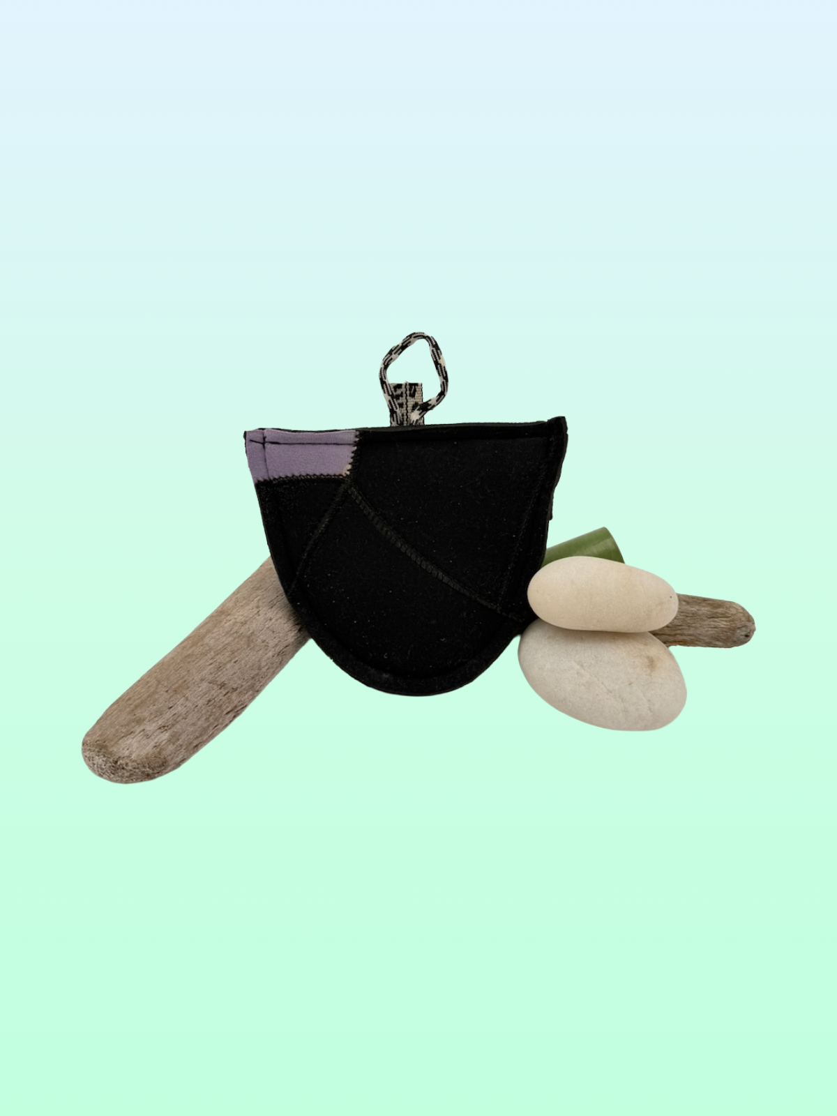 NNPC H-21-Mini Wag LAav-Blk B.png