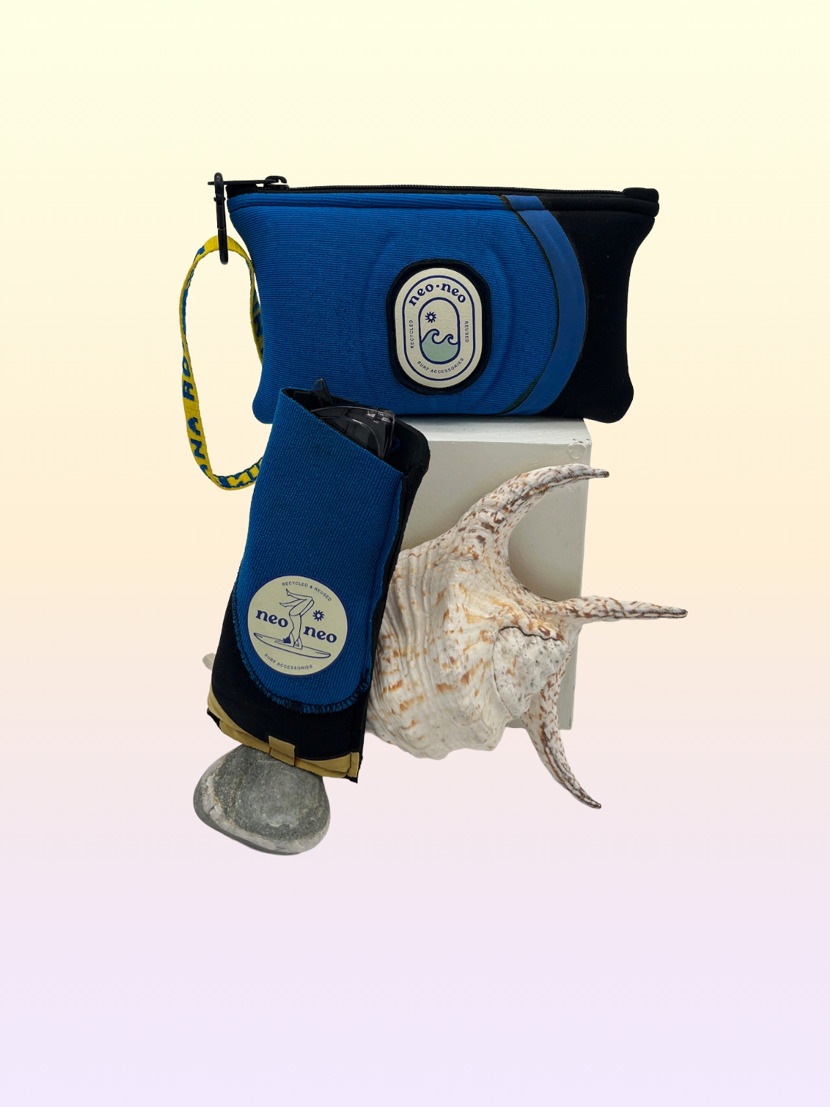 NNPC H-18-Mini Wristlet Royal D.png