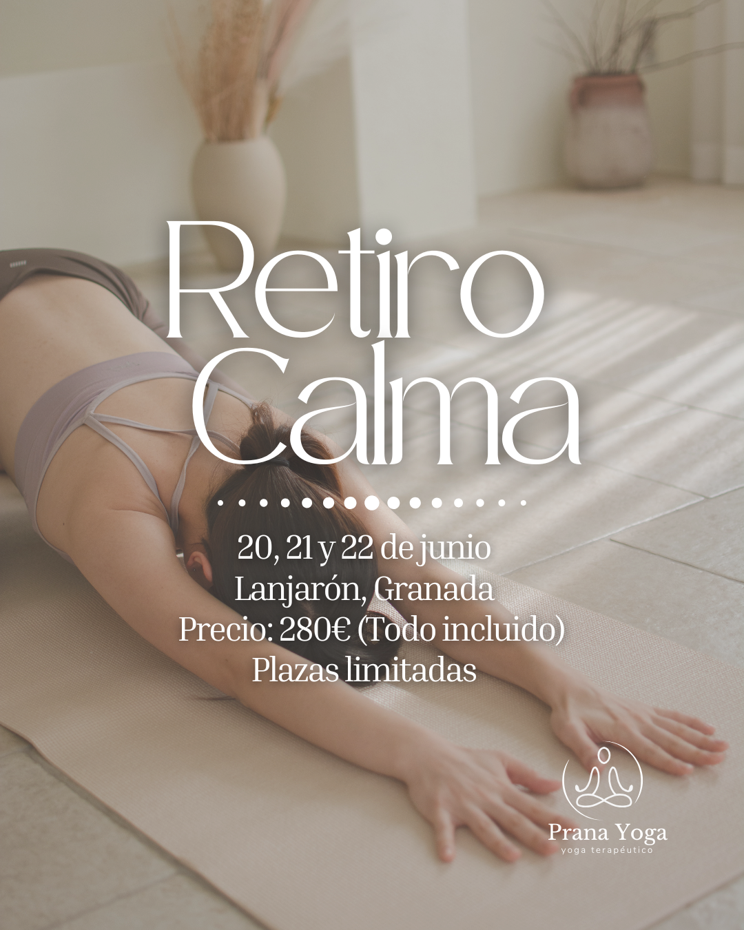 Post para redes sociales promocionando un retiro de yoga en Granada