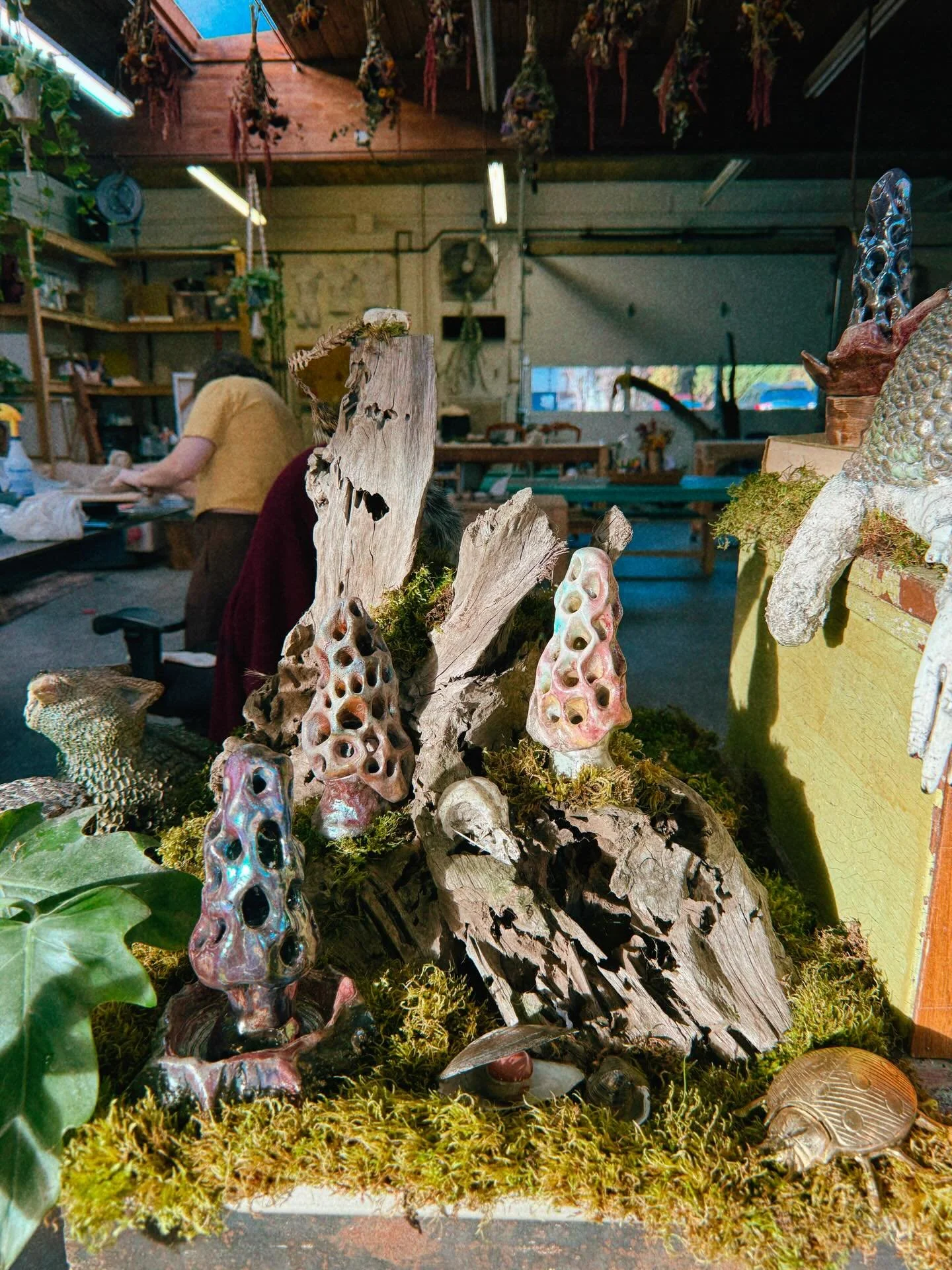 Heyo! Thank you to all the @kindredvancouver Sasquatch hunters who have braved our visually overwhelming art space and found &lsquo;squatch hiding out&hellip;or should we say&hellip;hanging around? 

It&rsquo;s been rad having so many locals come by 