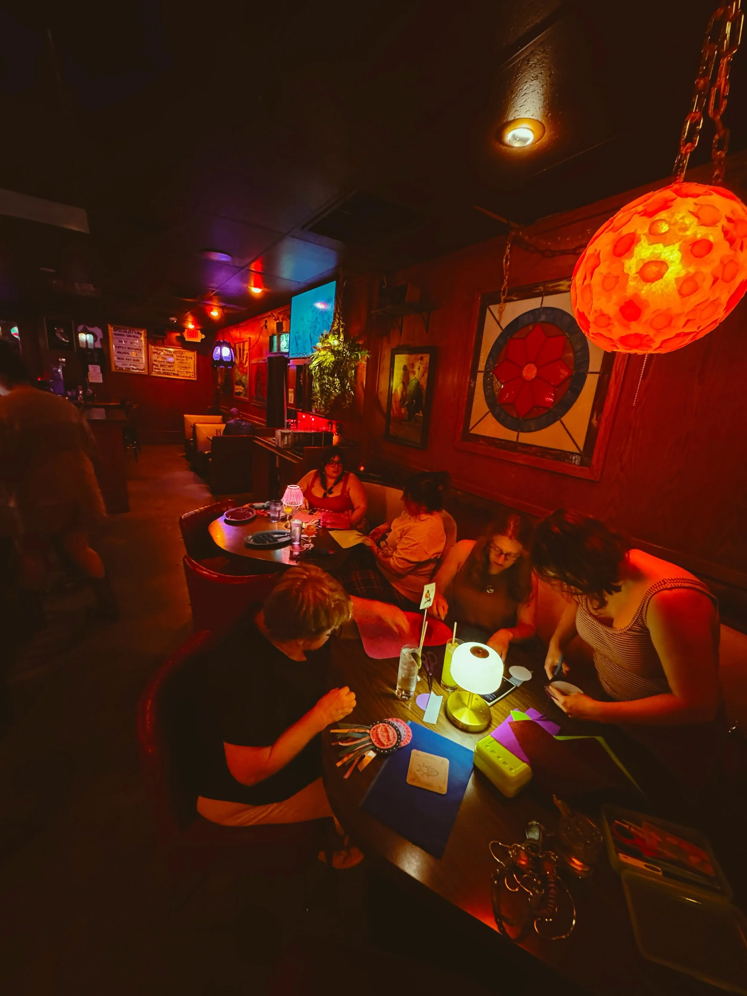 Did you know @feral_functions is doing FUN CRAFTS AND COCKTAILS on Tuesdays. As in TODAY! no need to RSVP, just show up to @elbowroom1970 and get your drink on.