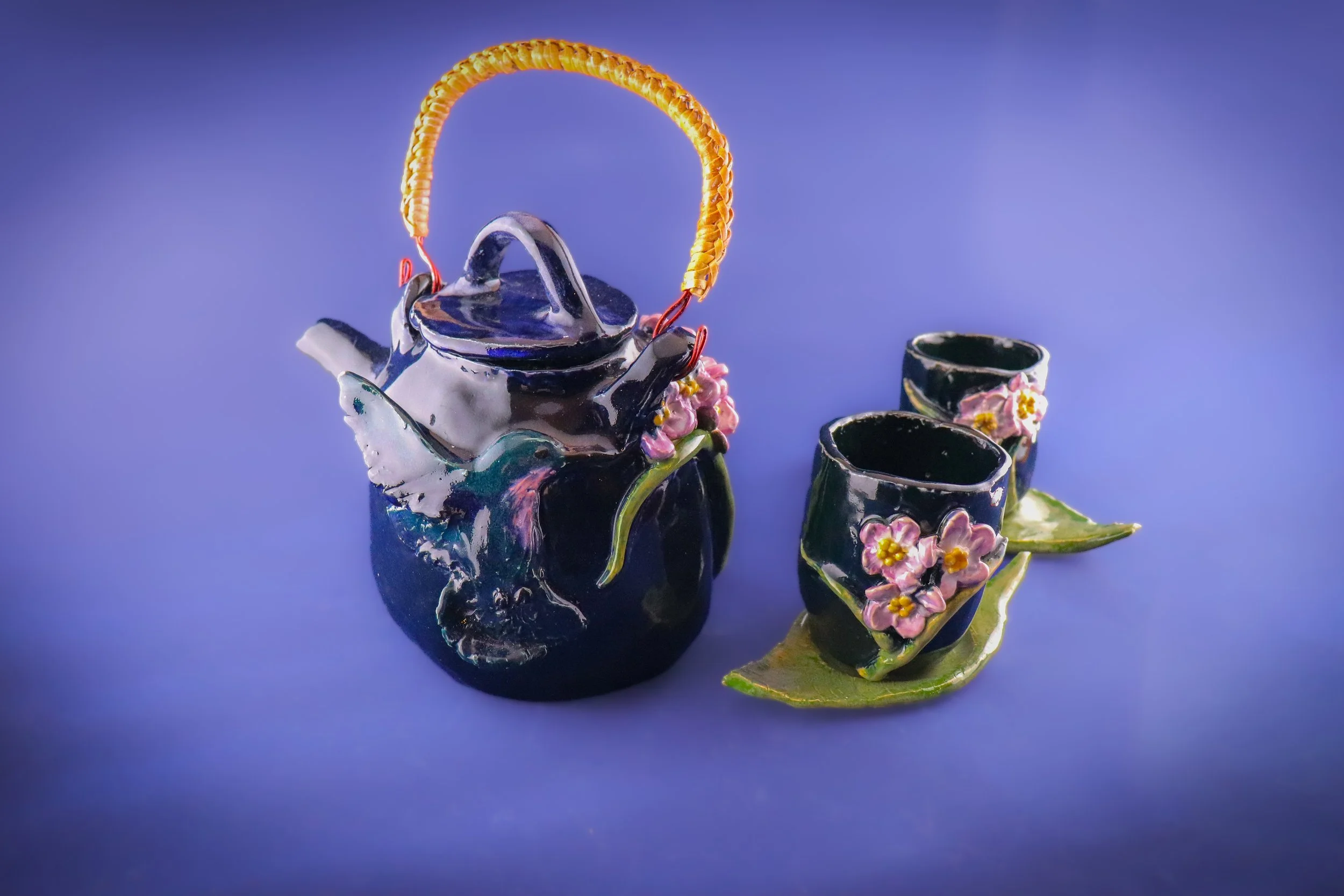 Humming bird teapot photos 2020_1 (4).jpg